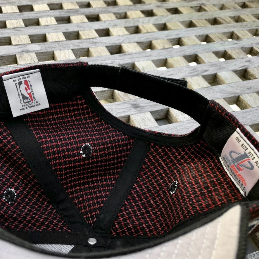 Logo Athletic Chicago Bulls 90s Vintage VTG Logo Athletic NBA Plaid Hat Size ONE SIZE - 6 Thumbnail