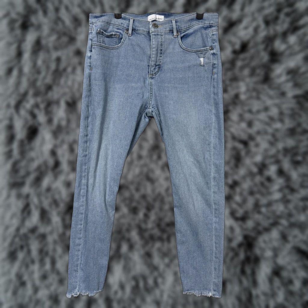 Loft VINTAGE Loft Skinny Crop Jeans Womens 10/30 32x25 Blue Light Wash Raw Hem Stretch Denim Size 32" / US 10 / IT 46 - 1 Thumbnail