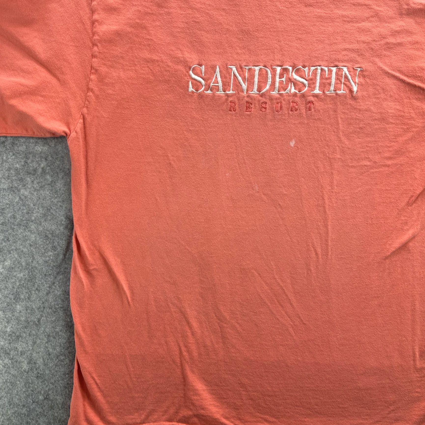 Vintage VINTAGE Cotton Exchange Sandestin Resort Shirt Mens Large Red Embroidered Made USA 90s T-Shirt Travel Beach Souvenir Mens Size US L / EU 52-54 / 3 - 4 Thumbnail