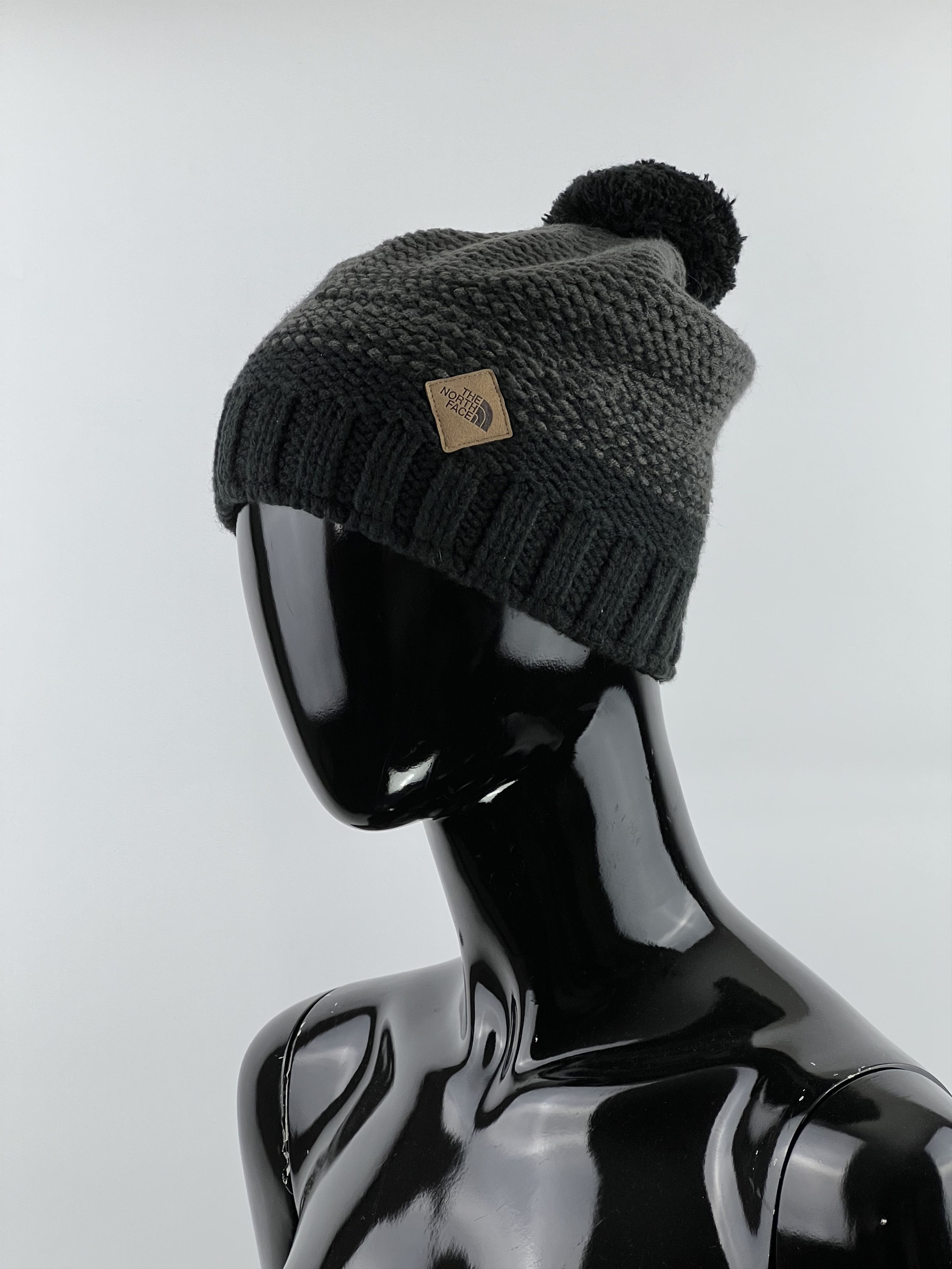 The North Face The North Face Pom Pom Hat One Size Unisex Size ONE SIZE - 1 Thumbnail