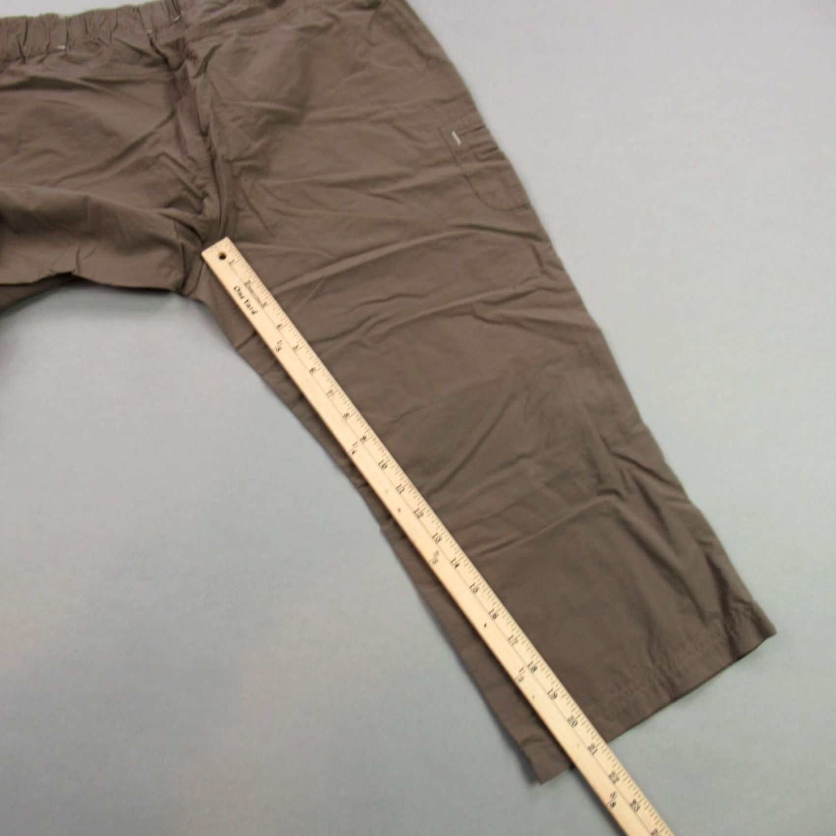 Vintage Columbia Pants Women Medium Lightweight Straight Leg Outdoors Pockets Brown Nylon Knit Blocked Short Size 32" / US 10 / IT 46 - 7 Thumbnail