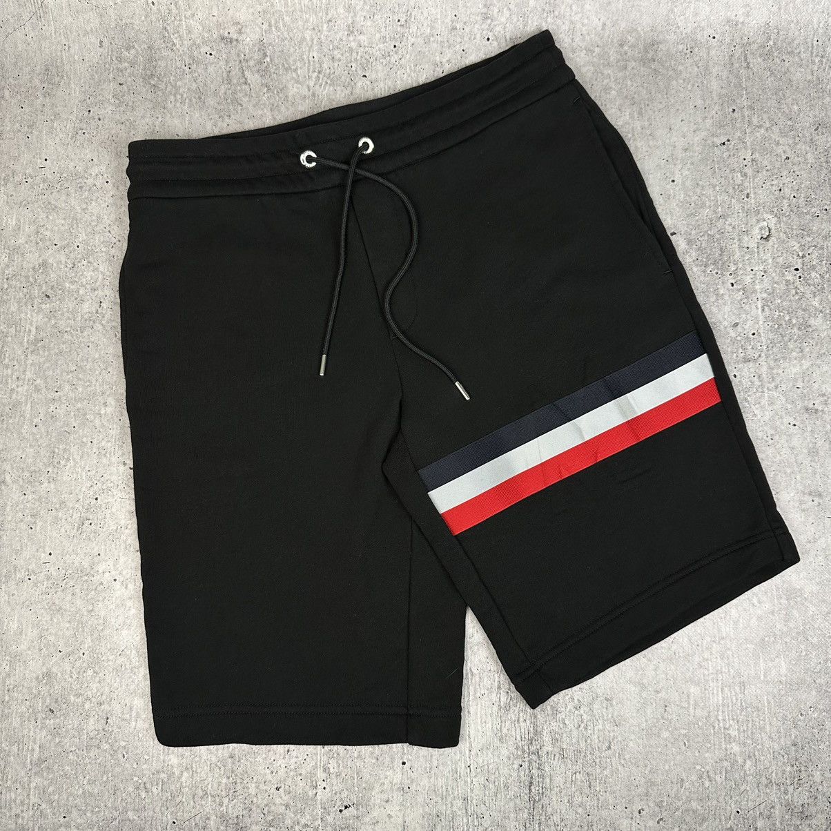 Moncler New Moncler Pantalone Corto Tricolor Stripe Bermuda Shorts Size US 30 / EU 46 - 1 Thumbnail