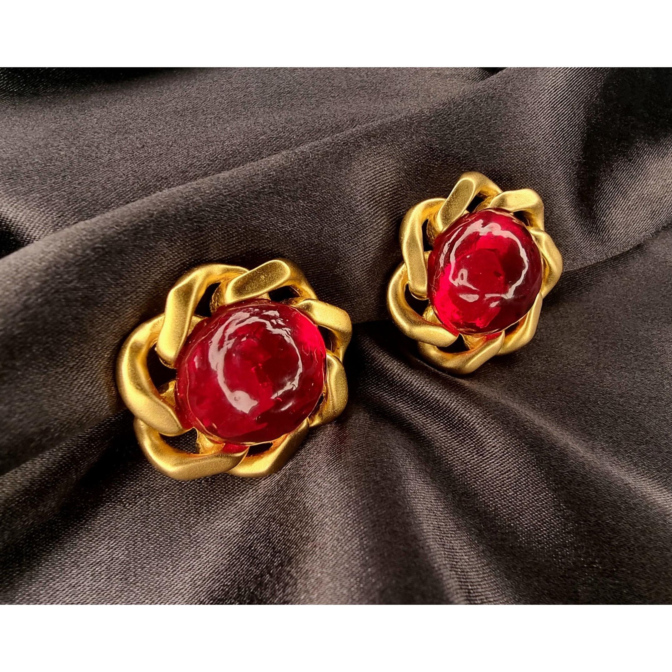 Vintage Rare Find Vintage CINER Signed Red Glass Art Deco Gold Tone Size ONE SIZE - 6 Thumbnail