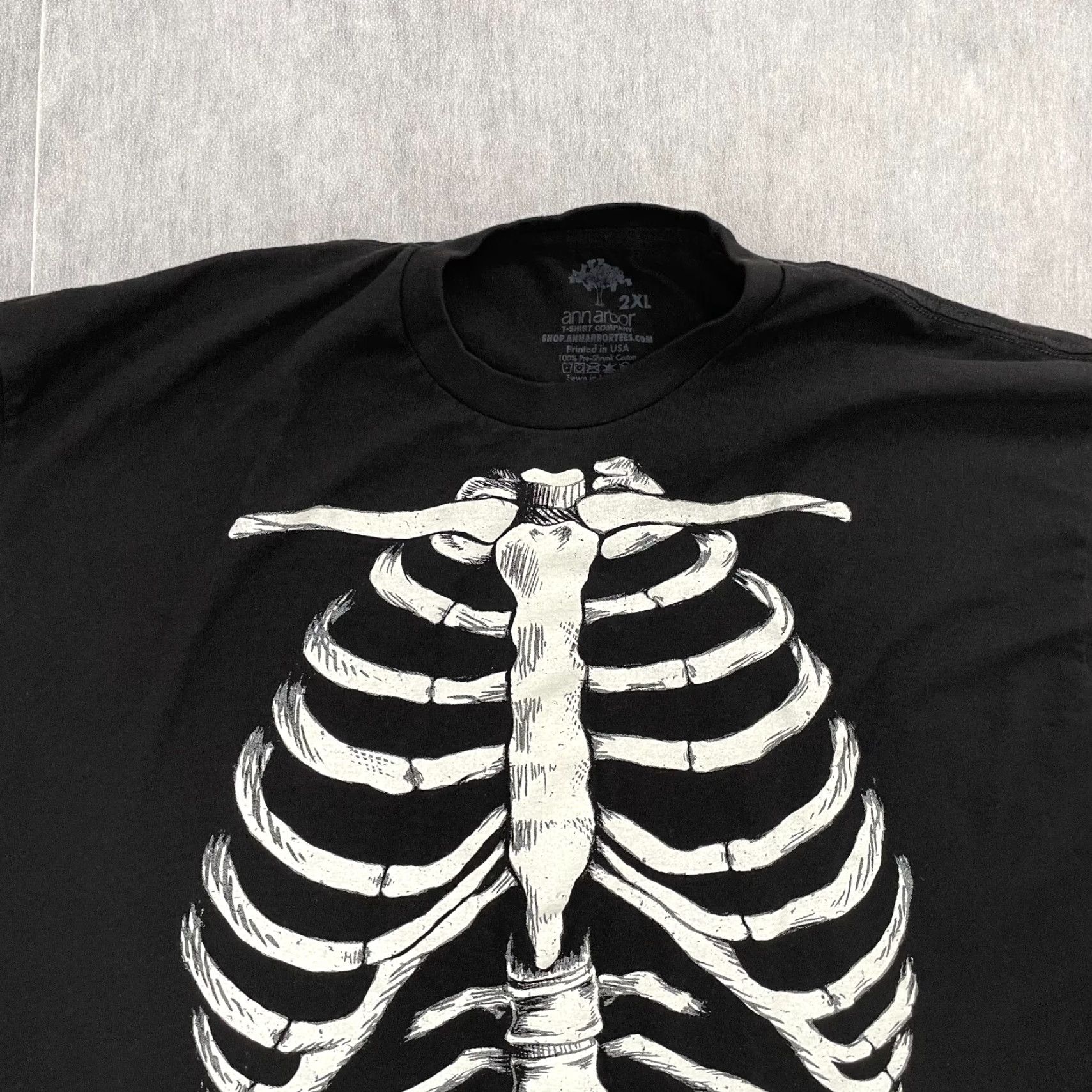 Vintage VINTAGE Ann Arbor T-Shirt Adult XXL Black Crew Neck Graphic Tee Logo Mens 2XL Halloween Funny Gothic Horror 90s? Size US XXL / EU 58 / 5 - 3 Thumbnail