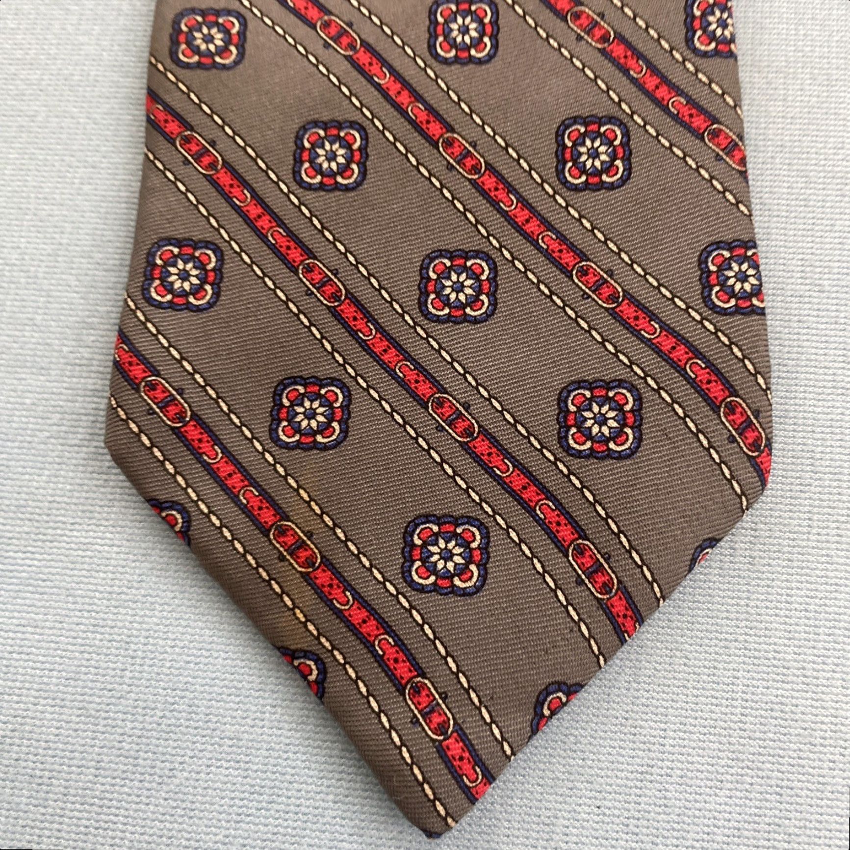 Vintage VINTAGE Duxbury Ltd. Silk Tie Art Deco Belt Neat Gray Repp Stripe Western Aztec Silk Tie 3x58 Mens Neckwear Belt Buckle Motif Size ONE SIZE - 2 Thumbnail