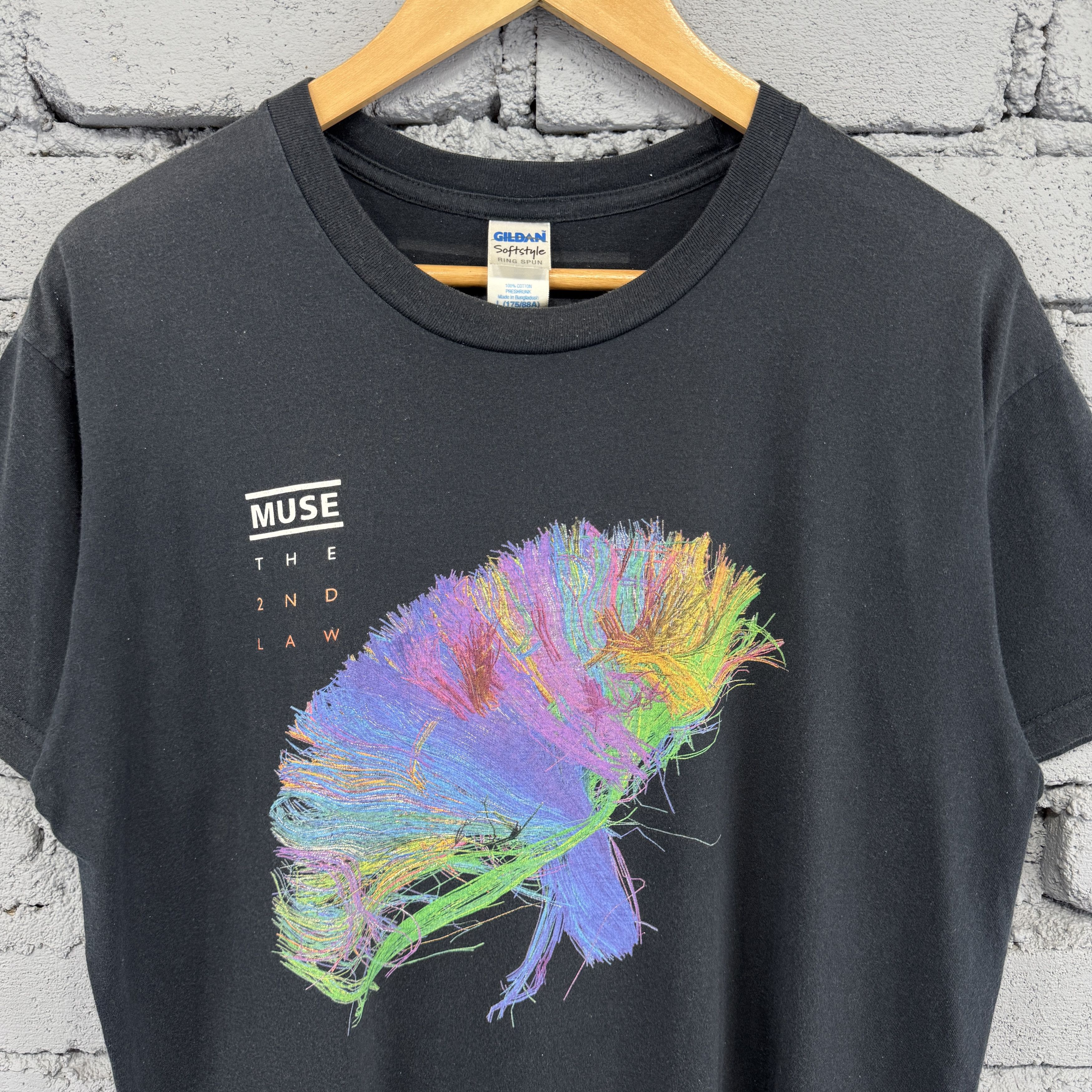 Band Tees Rare Muse The 2nd Law Tour Japan Sunfaded Tshirt Size US L / EU 52-54 / 3 - 3 Thumbnail