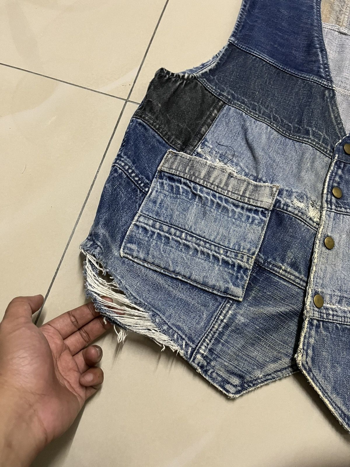 Other Custom Distressed denim snap button vest Size US L / EU 52-54 / 3 - 6 Thumbnail