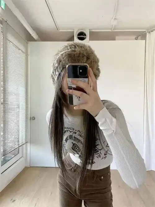 Japanese Brand Korean Fashion graphical Long Sleeve Cropped Size ONE SIZE - 5 Thumbnail