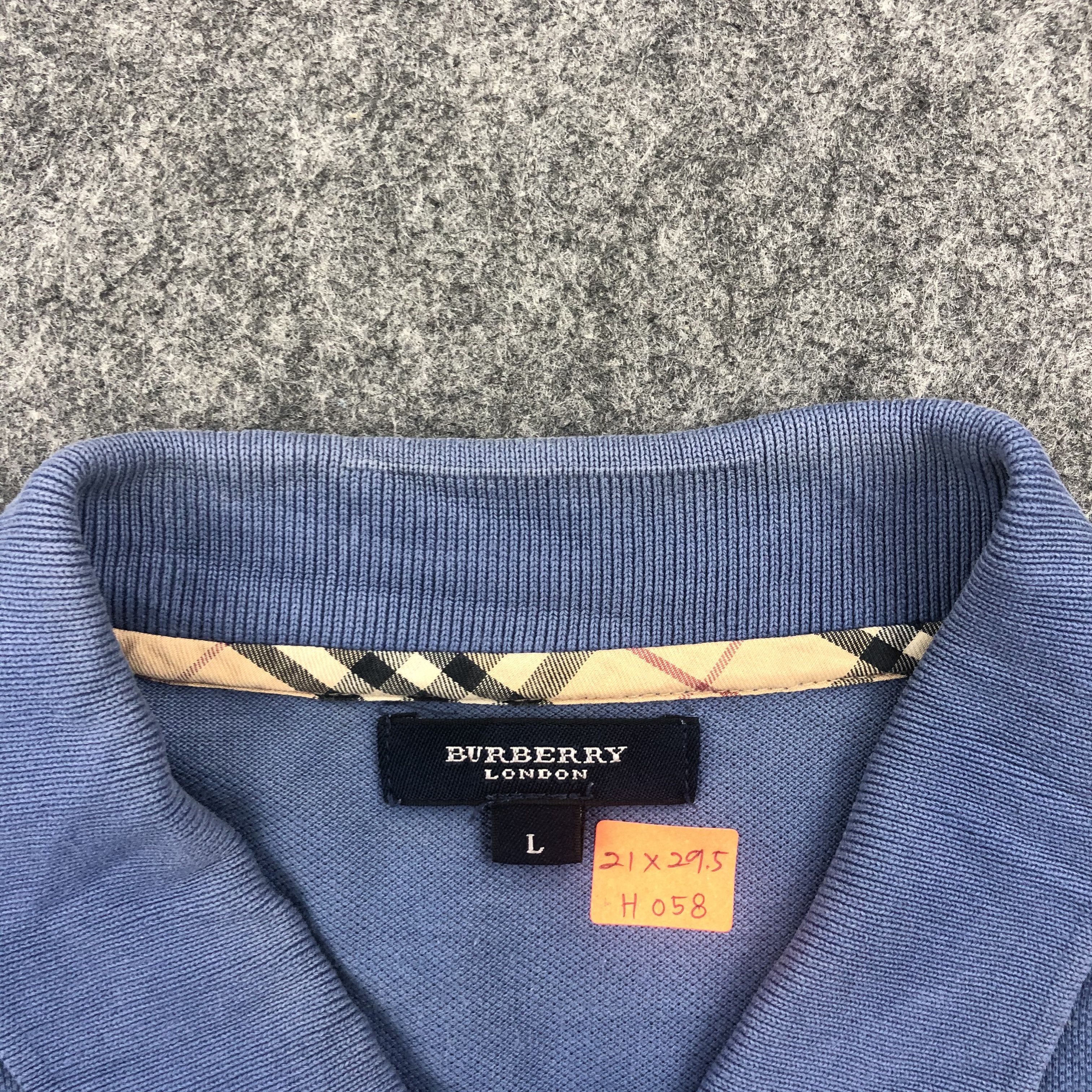 Burberry Vintage Burberry London Nova Check Button Tshirt - H058 Size US L / EU 52-54 / 3 - 2 Thumbnail