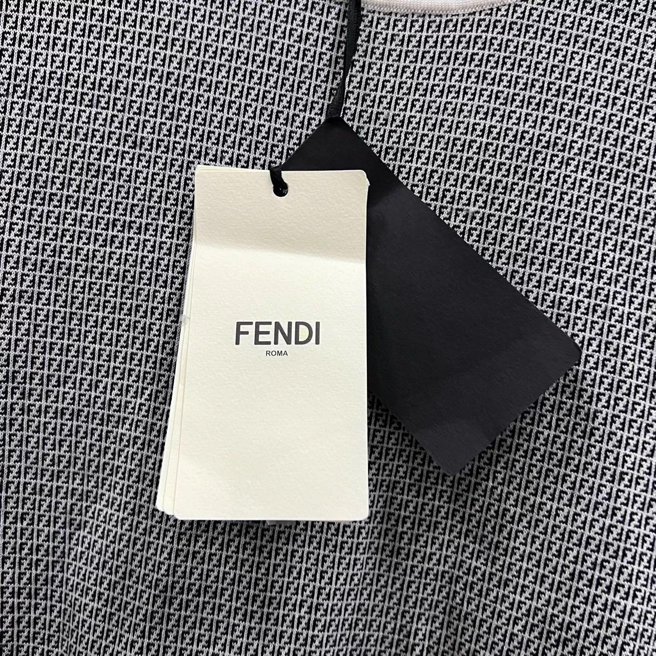 Fendi FENDI small logo all over wool knit sweater 44 new with tags Size M / US 6-8 / IT 42-44 - 4 Thumbnail