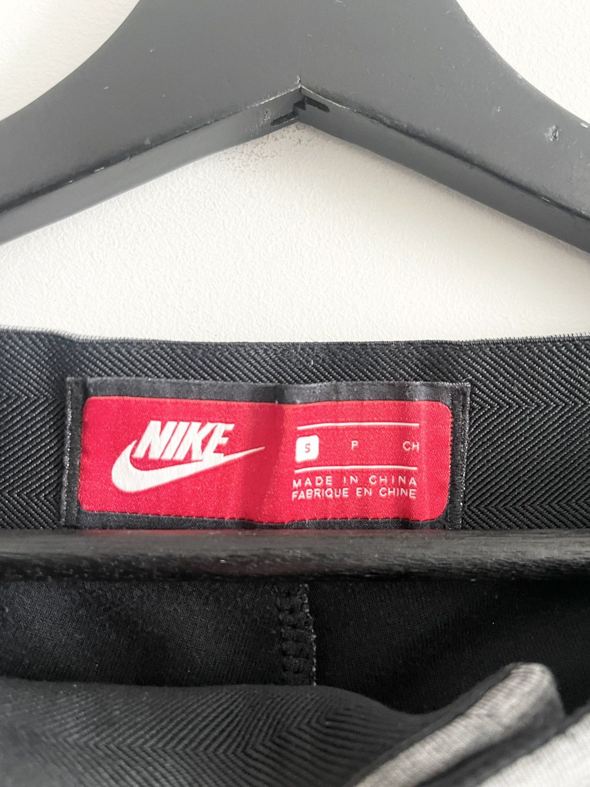 Nike STEAL! 2000s Nike Tech Fleece Classic Logo Pants Size US 32 / EU 48 - 7 Thumbnail