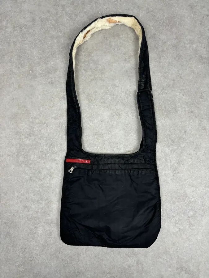 Prada AW1999 Prada Black Nylon Fur-Trimmed Shoulder Bag Size ONE SIZE - 4 Thumbnail