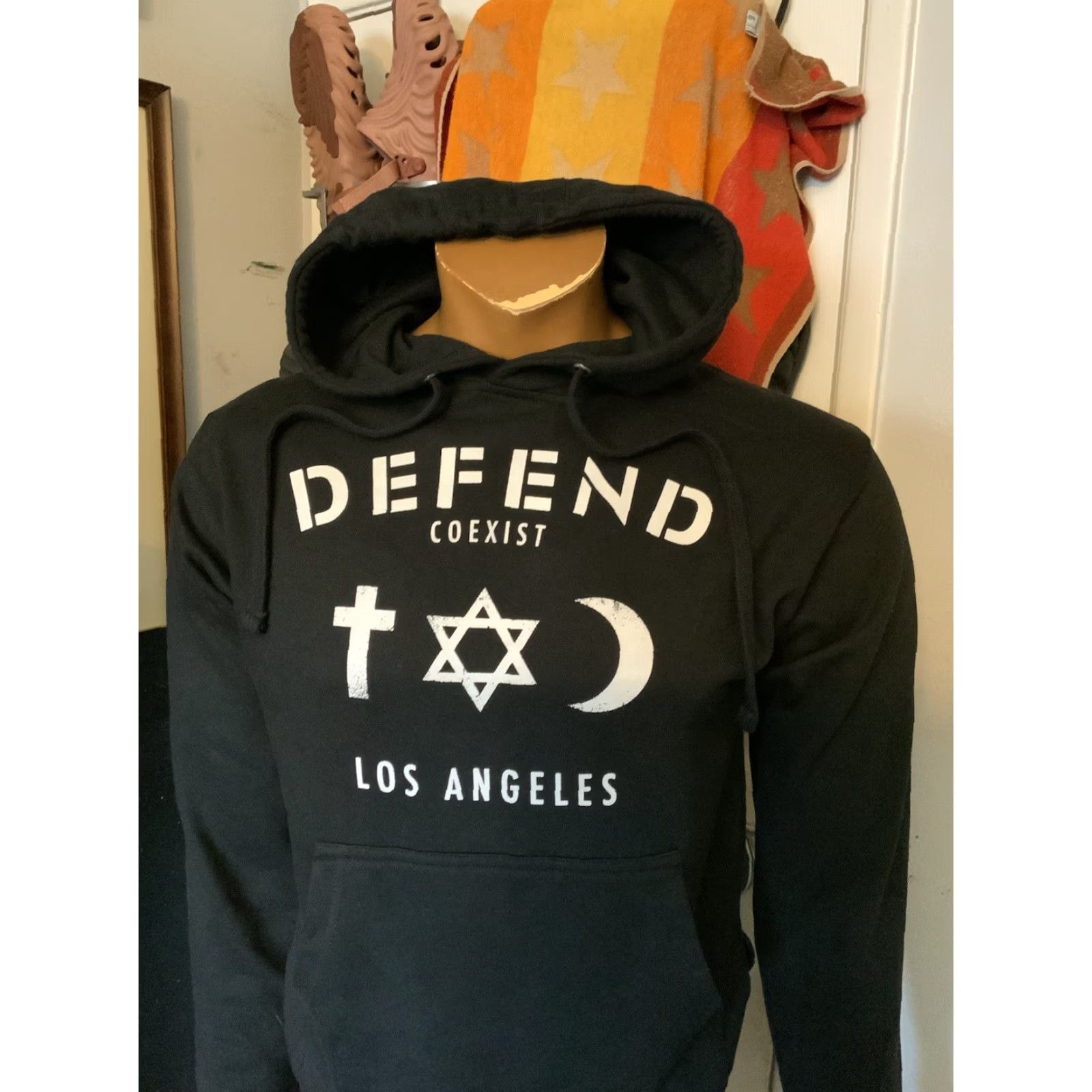 Vintage VINTAGE Defend Paris Coexist Los Angeles Black Fleece Graphic Pullover Hoodie XS Men Size US XS / EU 42 / 0 - 8 Thumbnail