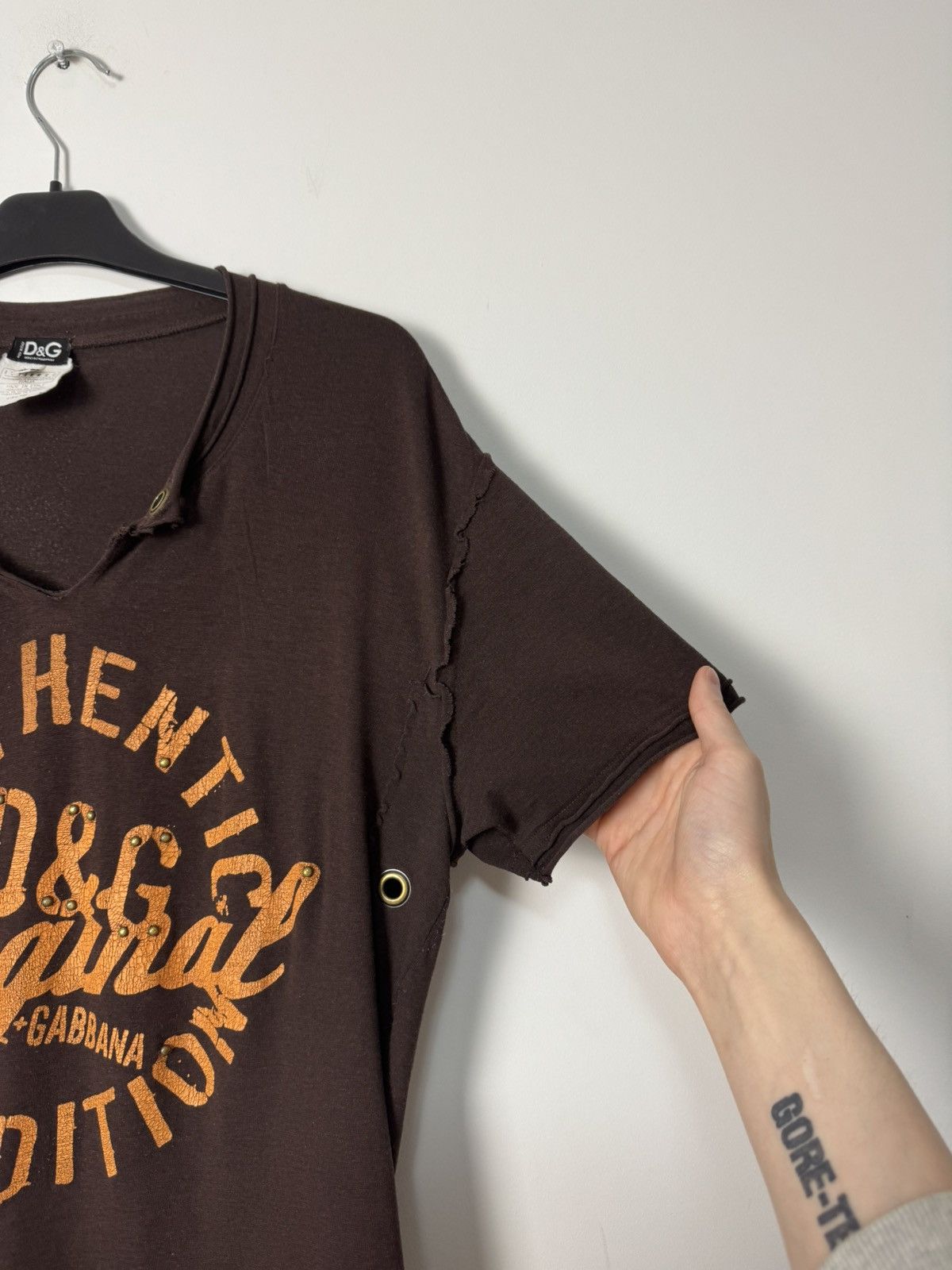 Dolce & Gabbana D&G Dolce & Gabbana Distressed Eyelet Graphic Tee Archive Size US M / EU 48-50 / 2 - 13 Thumbnail