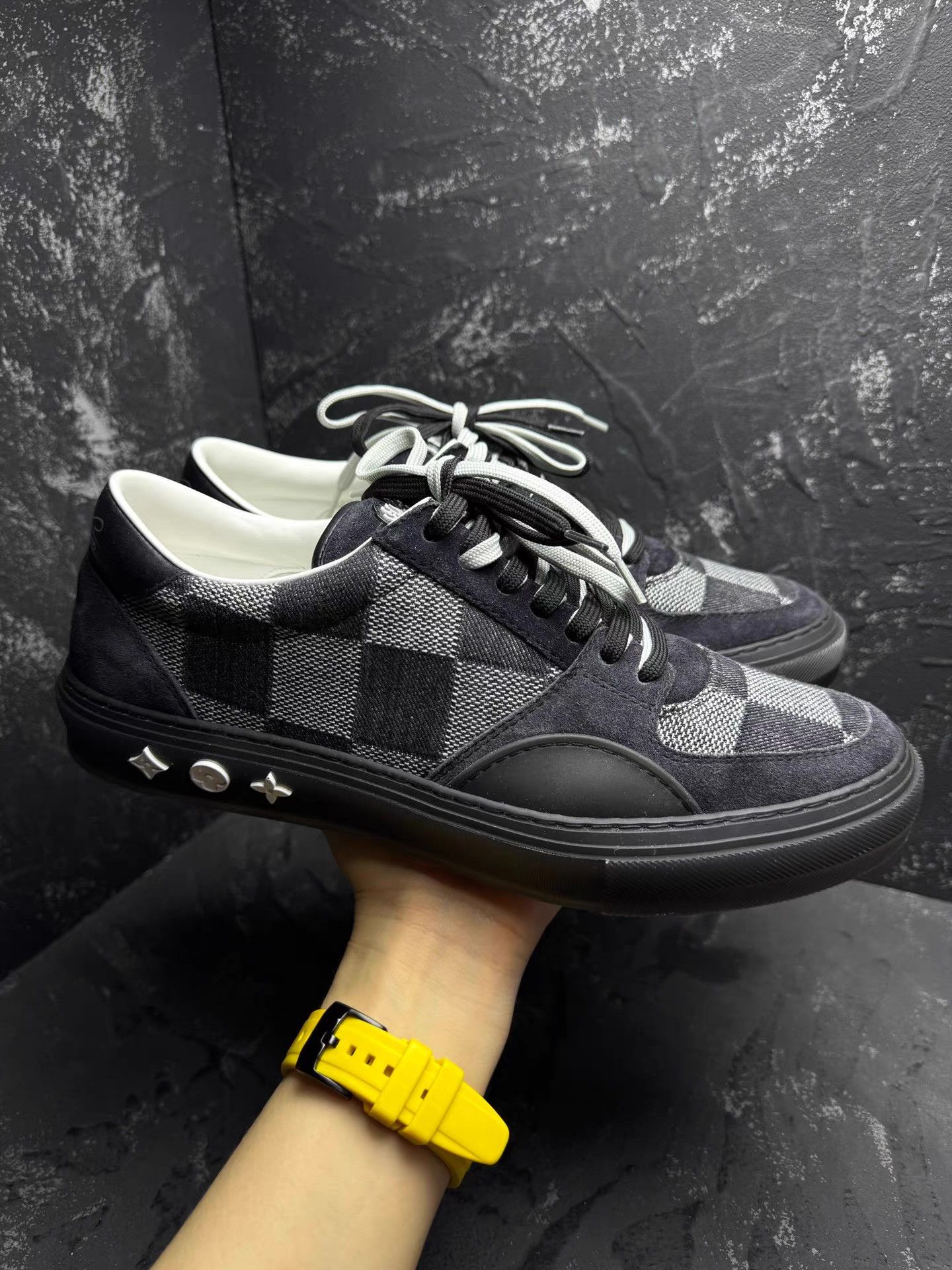 Louis Vuitton LV Ollie Black & White Checkerboard Sneakers Q10 Size US 8.5 / EU 41-42 - 2 Thumbnail