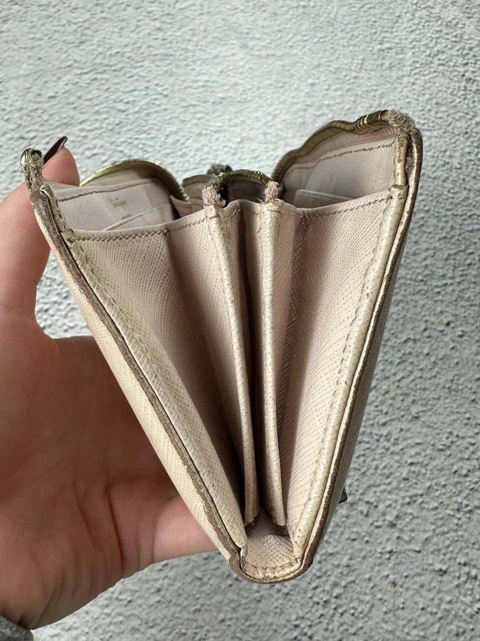 Salvatore Ferragamo Vintage Salvatore Ferragamo Leather Beige Wallet Old Money Size ONE SIZE - 17 Thumbnail
