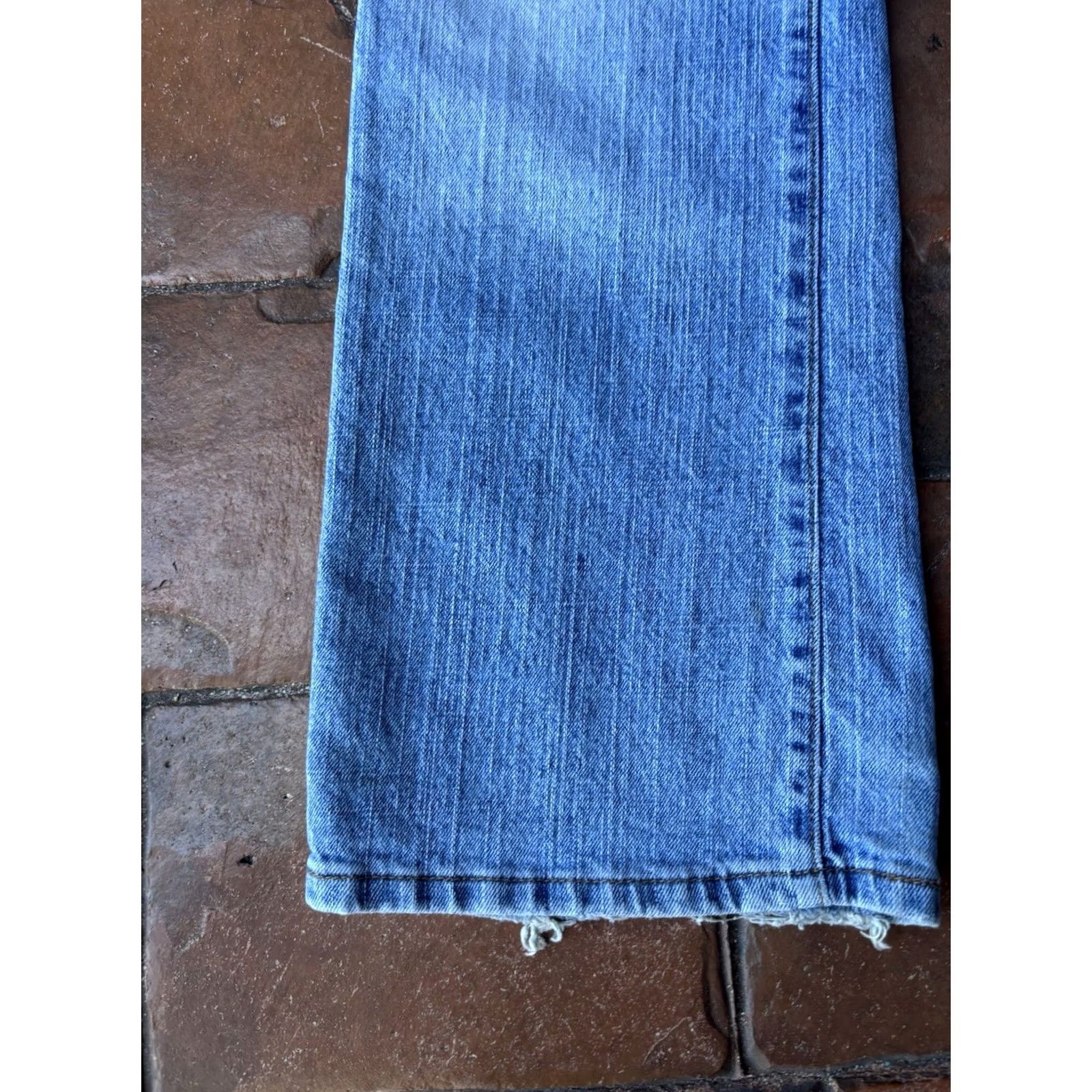 Levi's VINTAGE Levi's 515 Jeans Womens 12 Blue Bootcut Denim Light Wash - Levi's 515 Cowboy 5-Pocket Regular Rise Mid Inseam 27 in White? Size 34" / US 12 / IT 48 - 4 Thumbnail