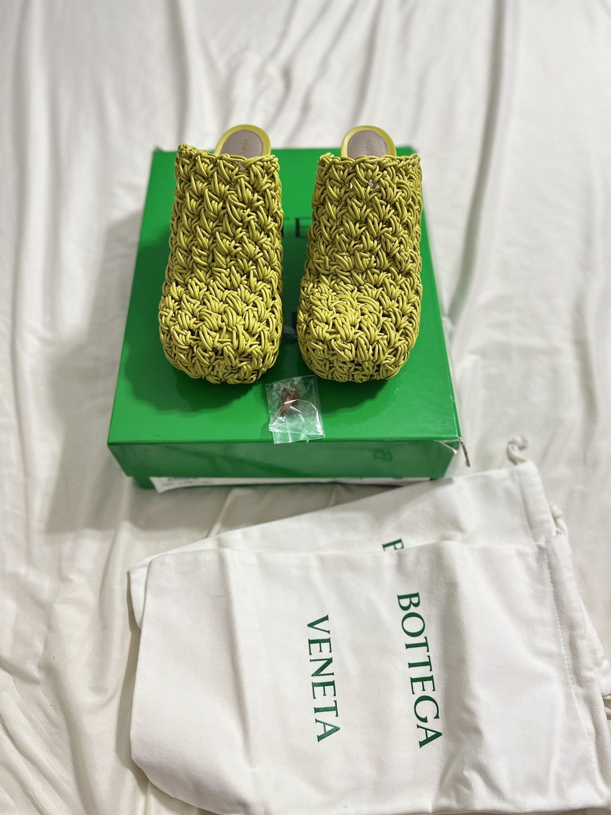 Bottega Veneta Bottega Veneta Mules in shiny crochet Nappa leather/5.5 Size US 5.5 / IT 35.5 - 2 Thumbnail