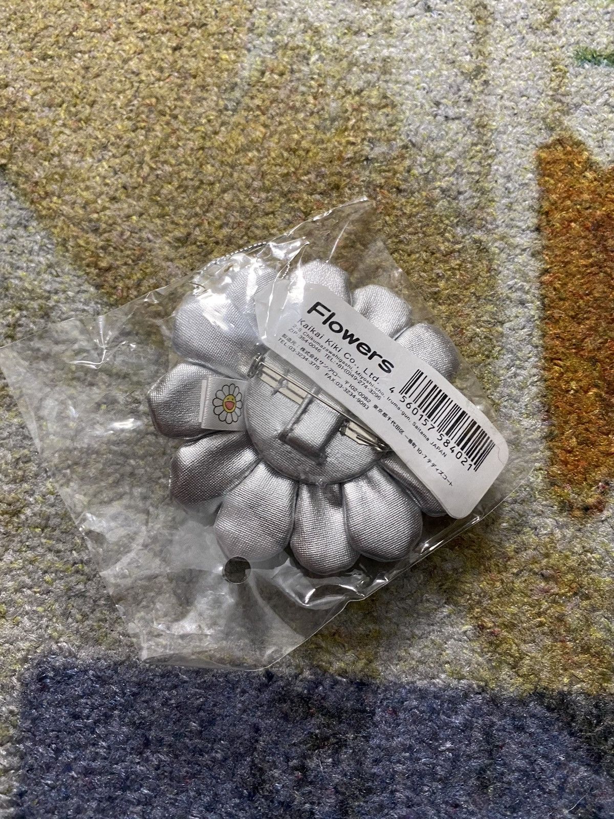 Takashi Murakami Takashi Murakami Flower Plush Pin Silver Size ONE SIZE - 3 Thumbnail