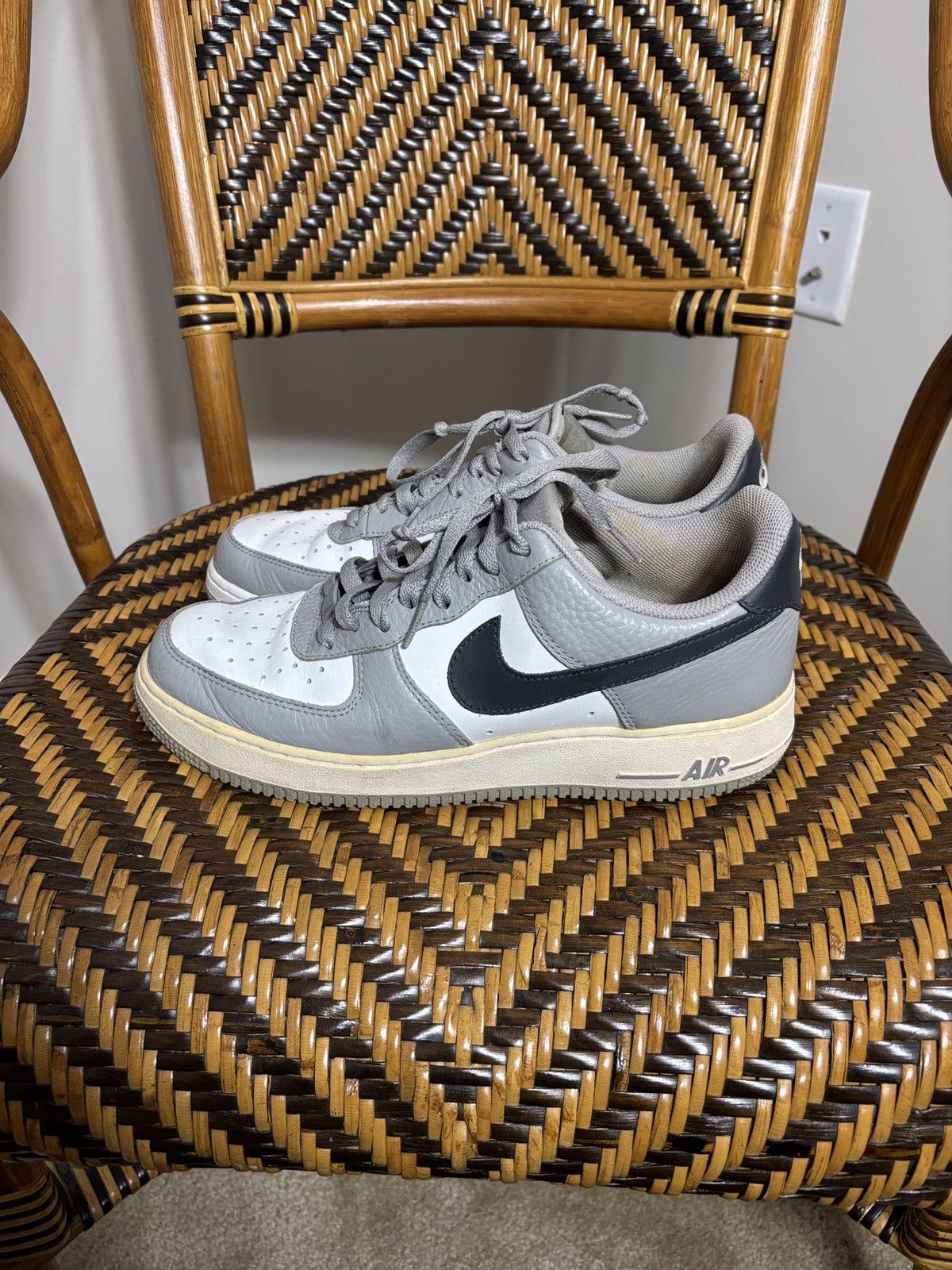Nike Nike Air Force 1 ‘07 Low White Grey Black Size 9 Size US 9 / EU 42 - 3 Thumbnail