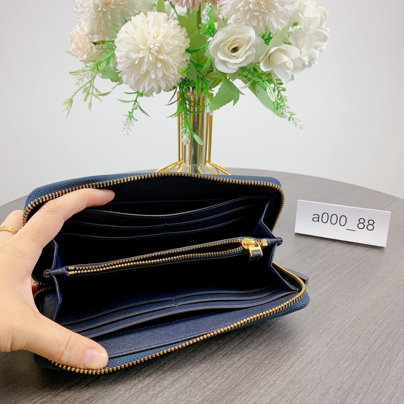 Tory Burch Tory Burch 136110 Emerson Saffiano Leather Wristlet Size ONE SIZE - 4 Thumbnail