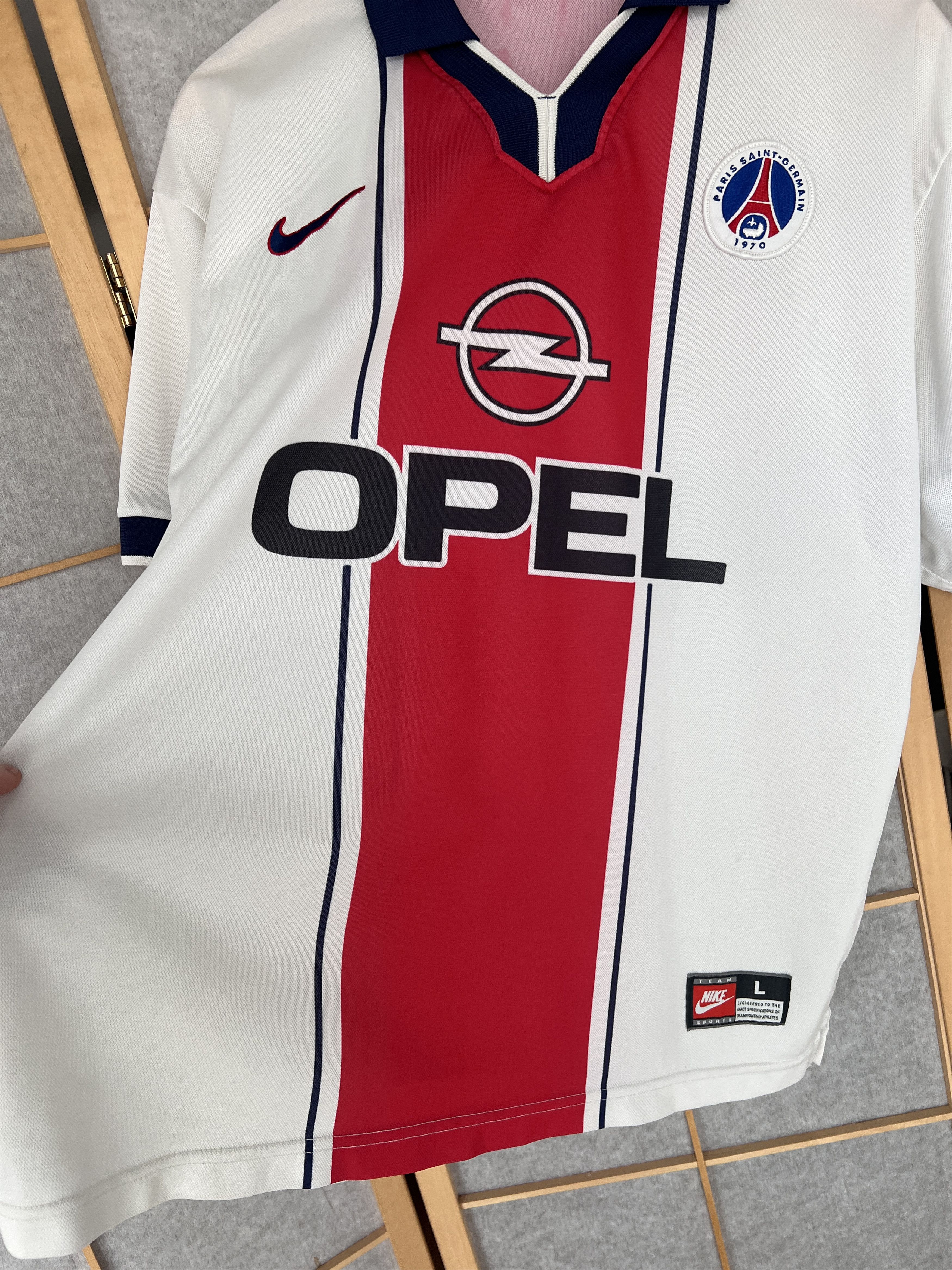 Nike Iconic! Nike FC PSG 1997 away football jersey archive kit L Size US L / EU 52-54 / 3 - 6 Thumbnail