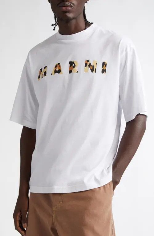 o1w1db11125 Leopard Spot Logo Graphic T-Shirt in White