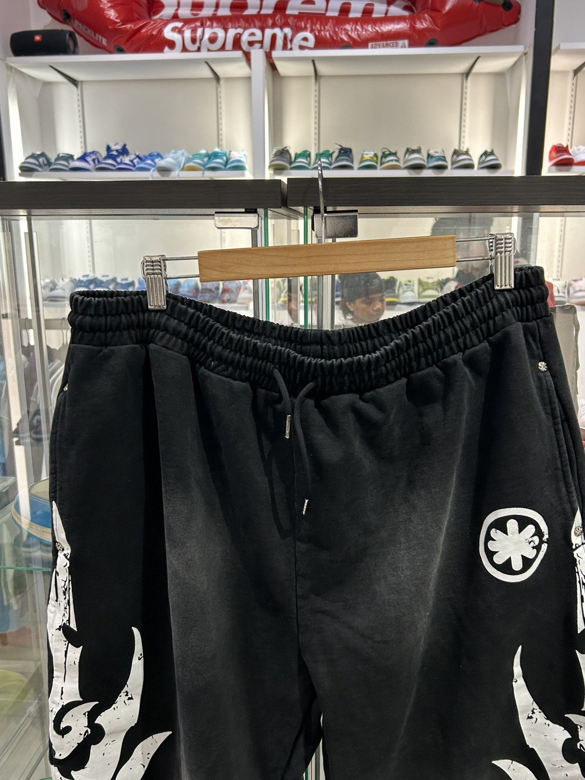 LOSTSHDWS Lost shdws dirty sweatpants black Size US 34 / EU 50 - 2 Thumbnail