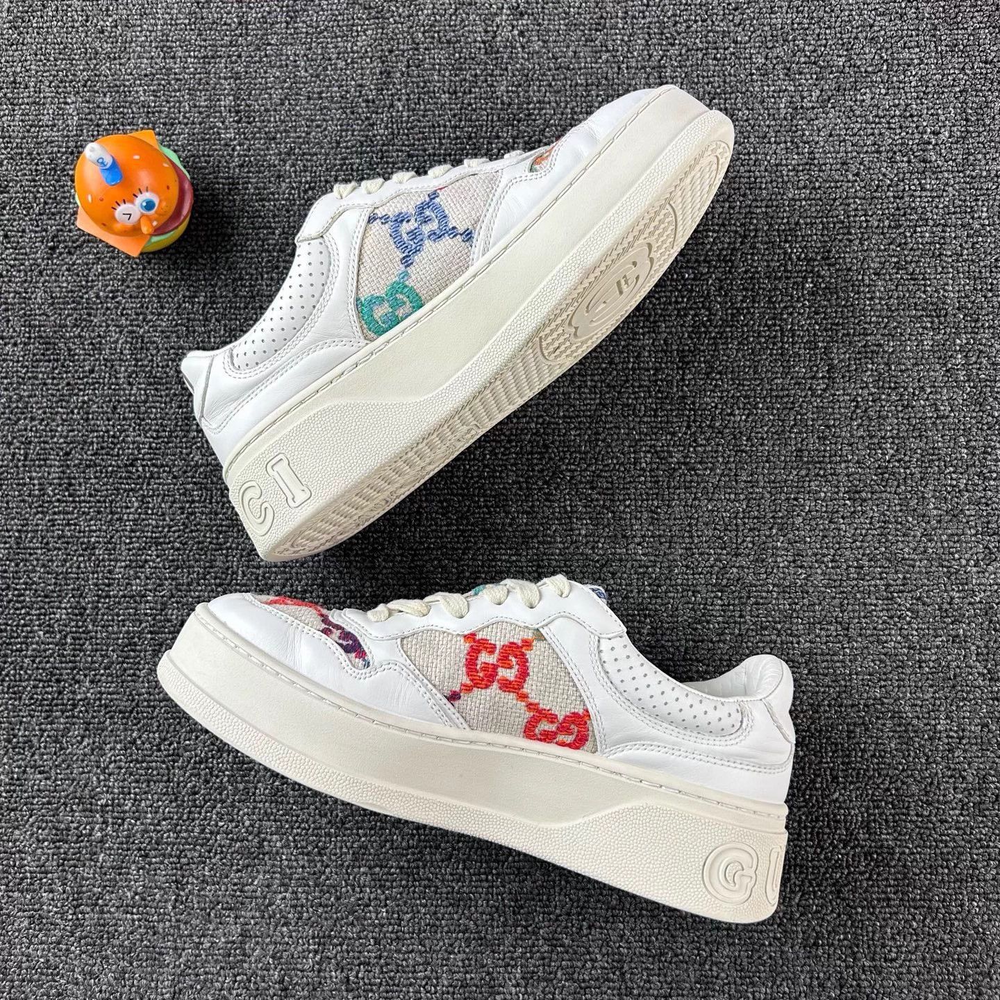 Gucci Gucci Embroidered Platform Biscuit Sneakers EUR 37.5 Size US 6.5 / IT 36.5 - 3 Thumbnail