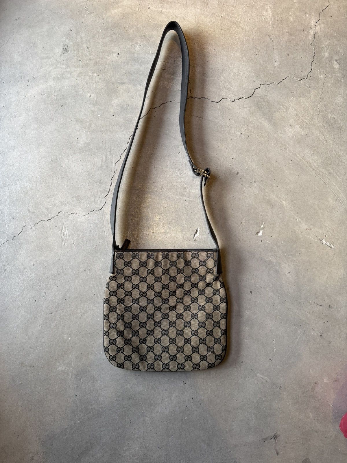 Gucci GUCCI GG Canvas Shoulder Bag Beige Size ONE SIZE - 2 Thumbnail