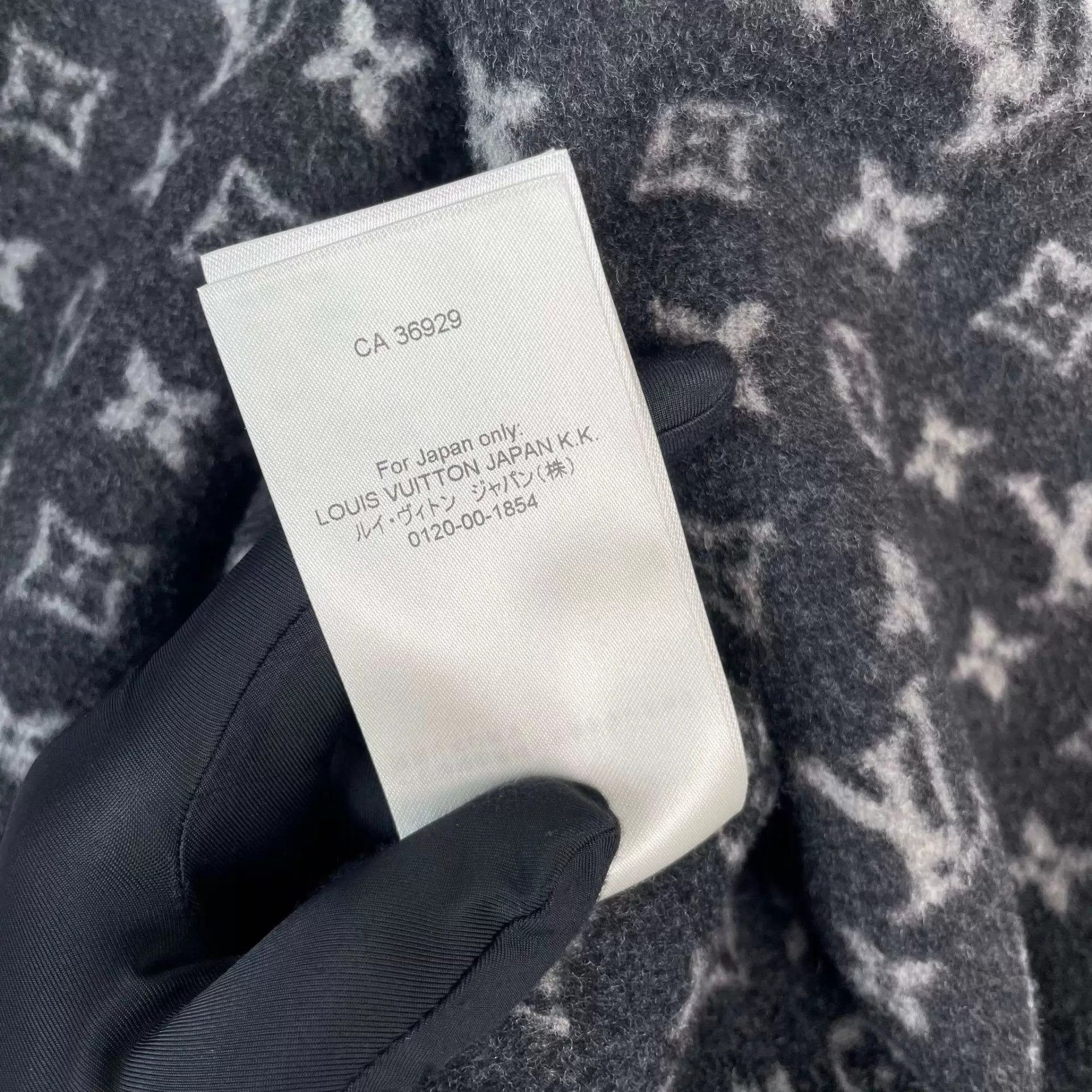 Louis Vuitton LV Cashmere Double-Breasted Hooded Coat Gray 36 Size XS / US 0-2 / IT 36-38 - 9 Thumbnail
