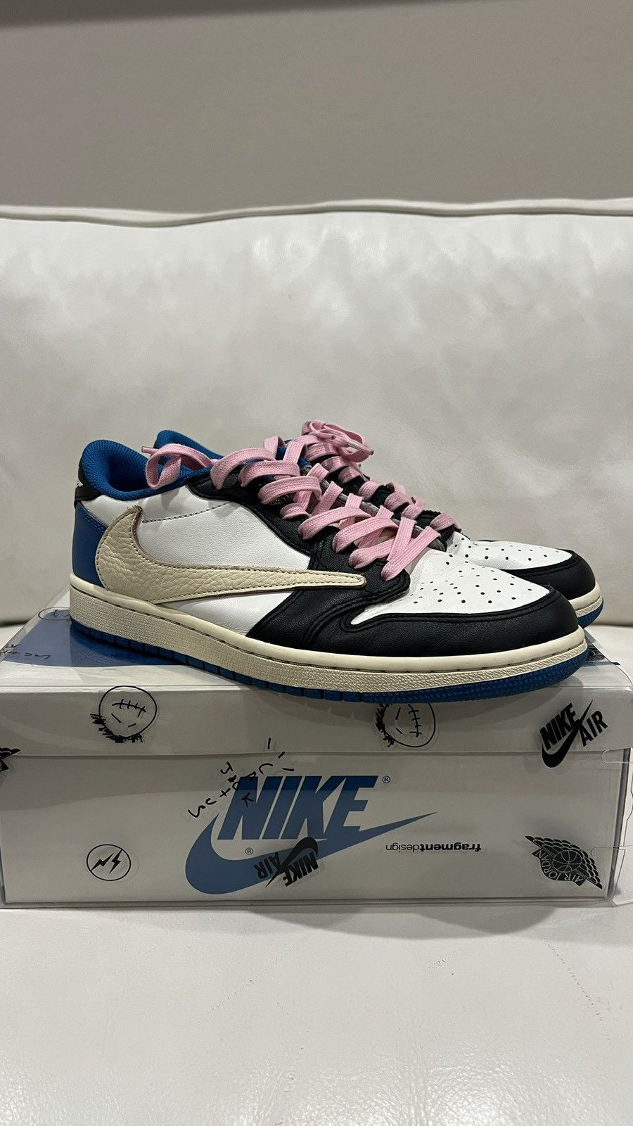 Nike × Travis Scott Fragment Design X Travis Scottx Air Jordan 1 Retro Low Size US 8.5 / EU 41-42 - 3 Thumbnail