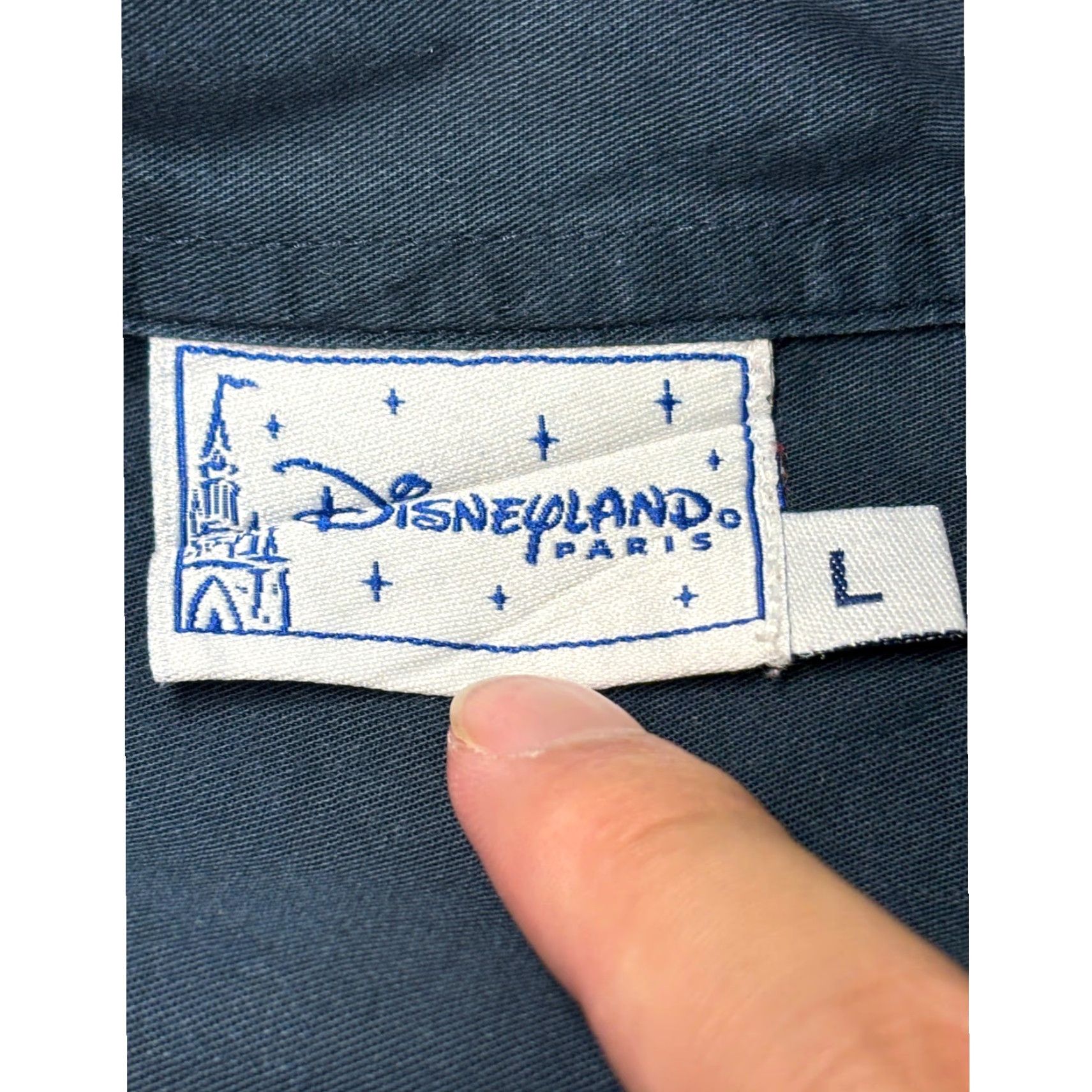 Vintage VINTAGE Disneyland Paris Button-Up Shirt Mens L Cotton Blue Embroidered Tigger Winnie the Pooh Button-Down Long Sleeve Size US L / EU 52-54 / 3 - 4 Thumbnail