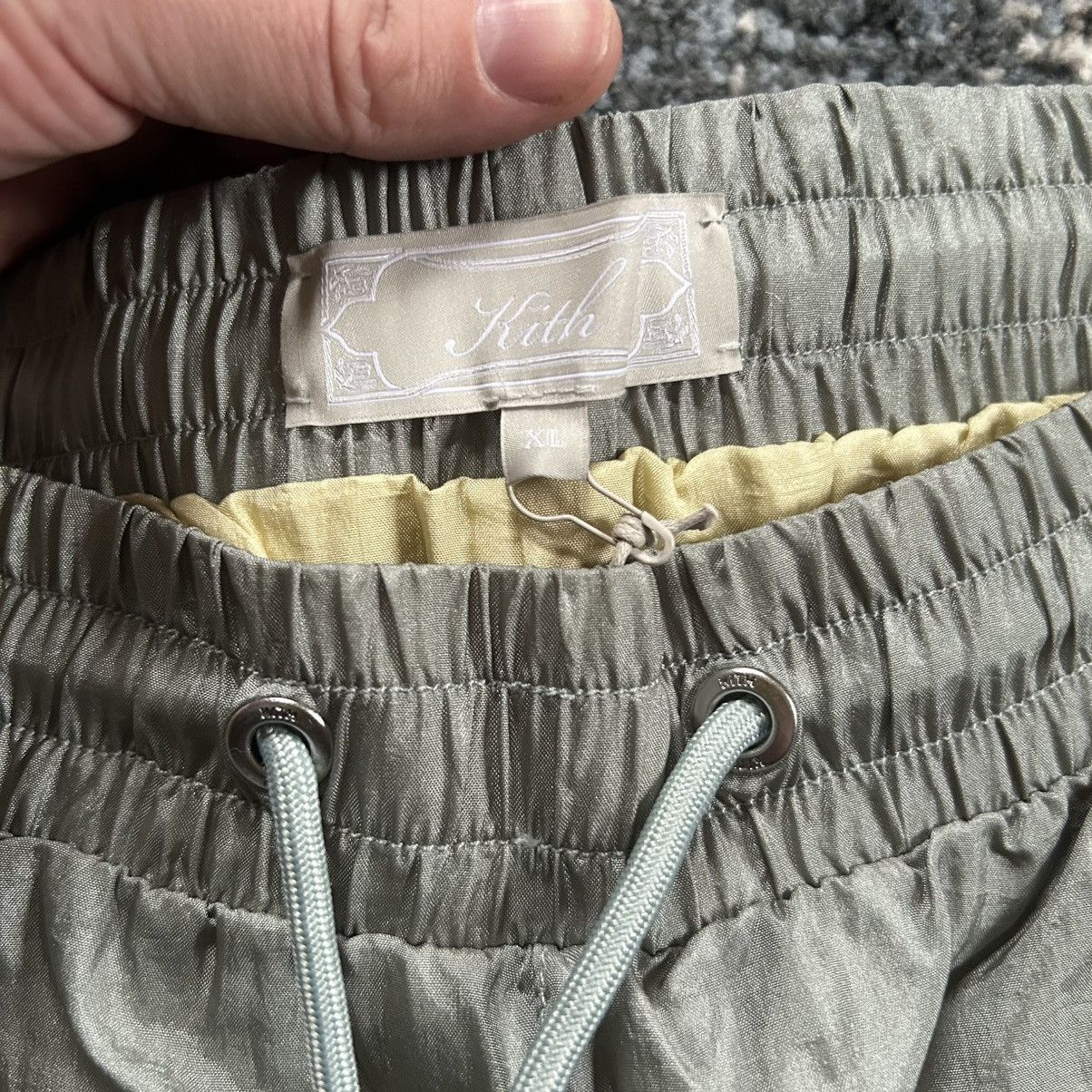 Kith × Ronnie Fieg 2024 SPRiNG KiTH WASHED NYLON DYLAN SHORTS REVERiE Size US 35 - 3 Thumbnail