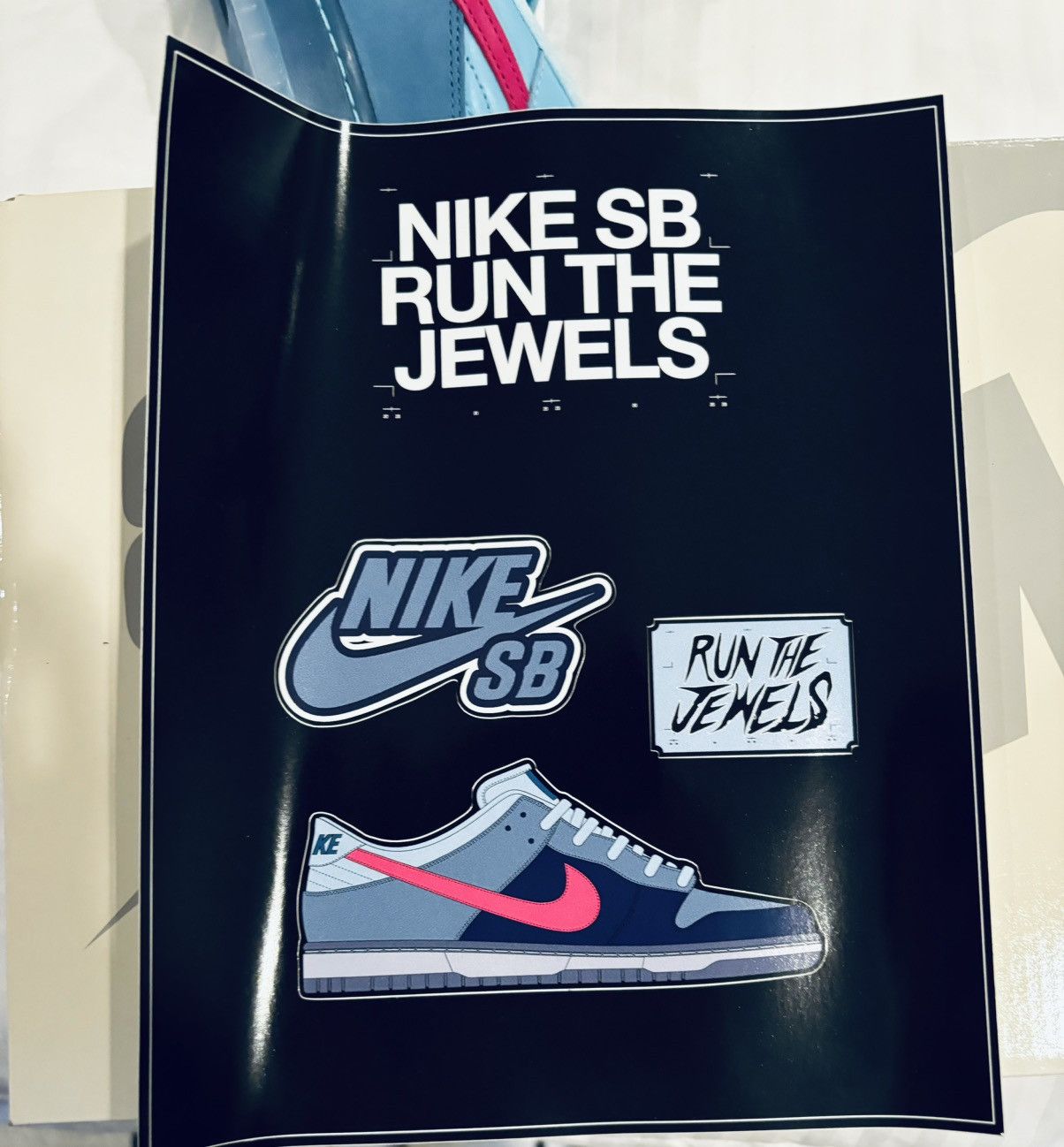 Nike × Run The Jewels Run the Jewels x Nike SB Dunk Low ‘4/20’ w/ poster & sticker Size US 10.5 / EU 43-44 - 7 Thumbnail