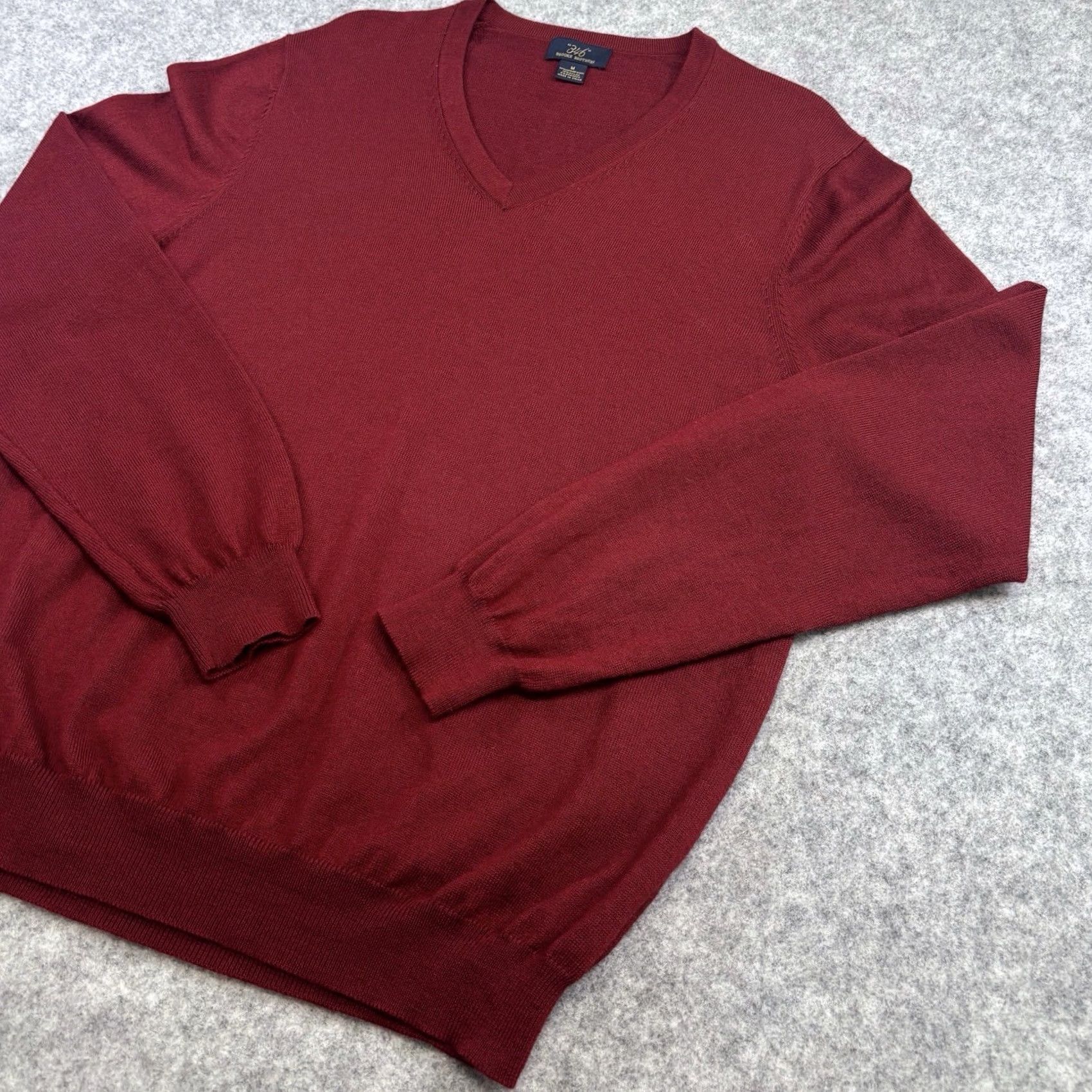 Brooks Brothers Brooks Brothers Jumper Medium Mens Red V-Neck Pullover Wool 346 Merino Used France? (Note: Country is China in specs) Size US M / EU 48-50 / 2 - 3 Thumbnail