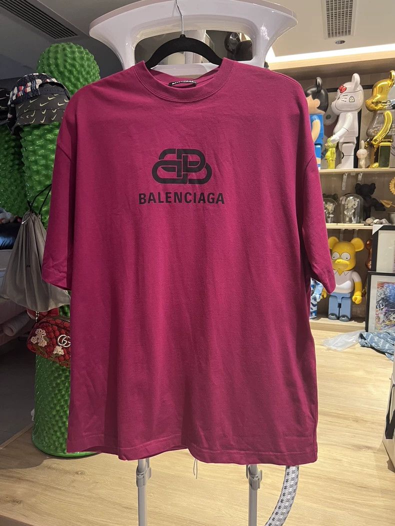 Balenciaga Balenciaga Grape Purple Snap Button Short Sleeve, Limited Size US S / EU 44-46 / 1 - 1 Thumbnail