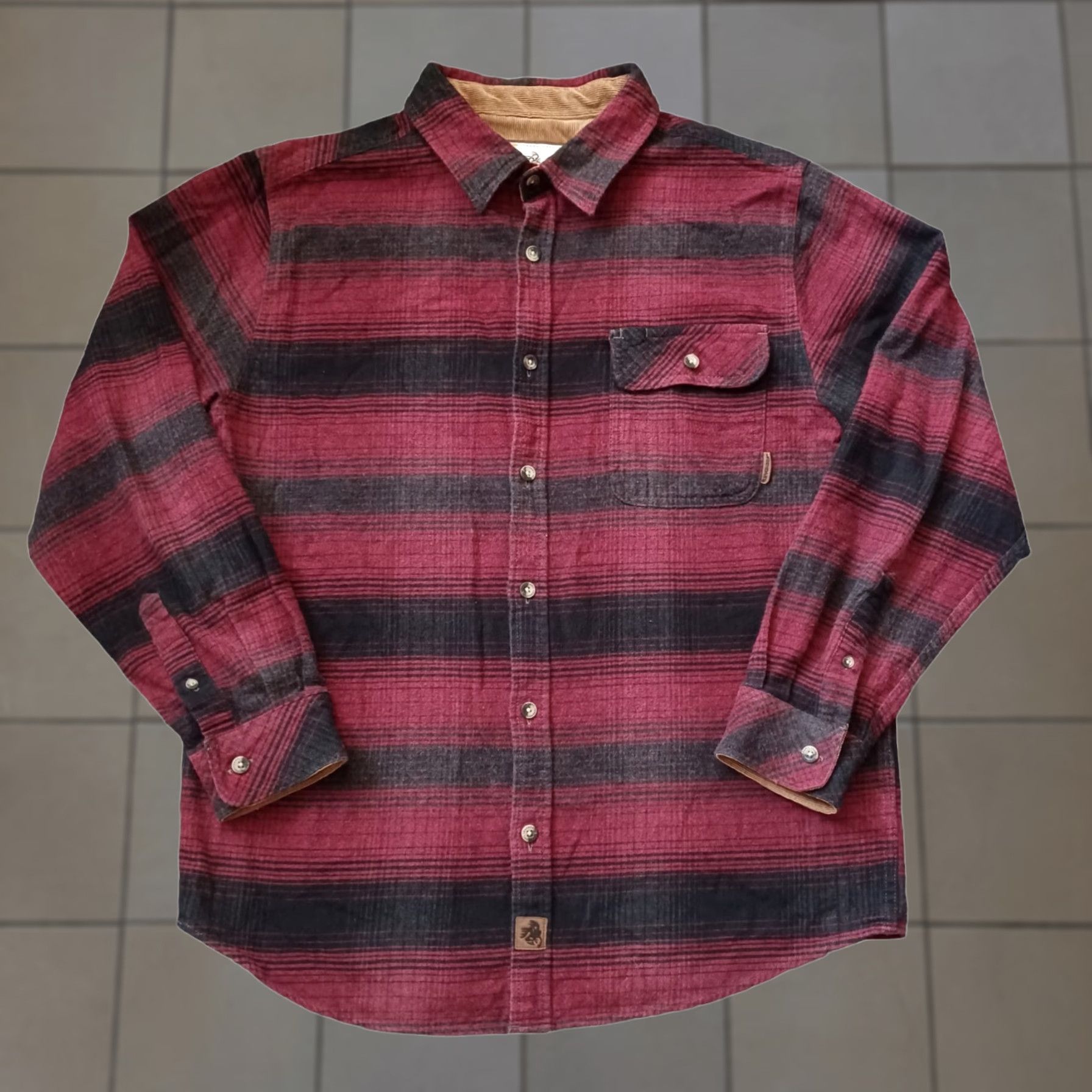 Vintage VINTAGE? No. Legendary Whitetails Shirt Mens L Red Black Plaid Flannel Long Sleeve Outdoor Size US L / EU 52-54 / 3 - 1 Thumbnail