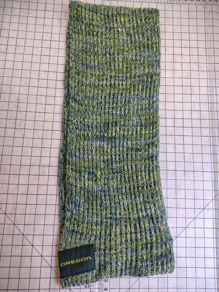 Other Oregon Ducks Infinity Scarf Green Yellow Knit Size ONE SIZE - 1 Thumbnail