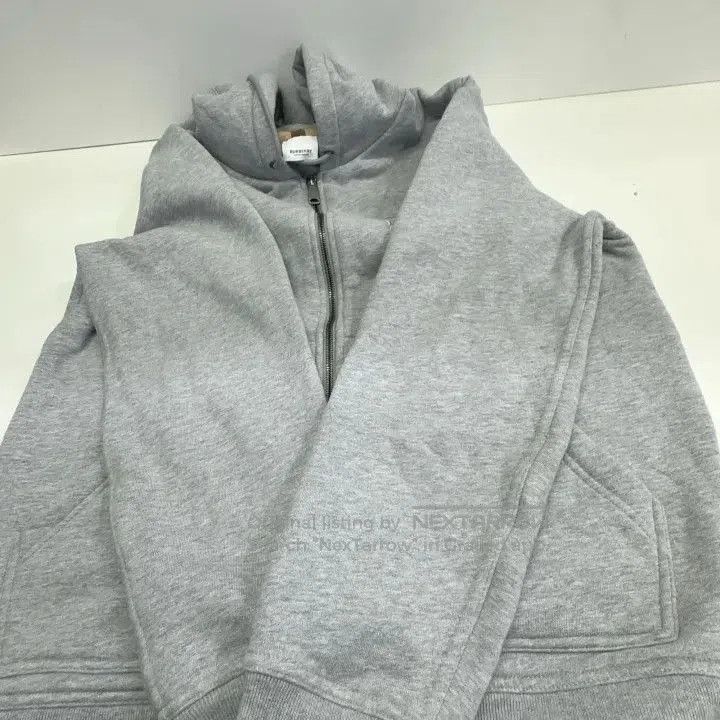 Burberry Burberry Logo Zip. Size US M / EU 48-50 / 2 - 8 Thumbnail
