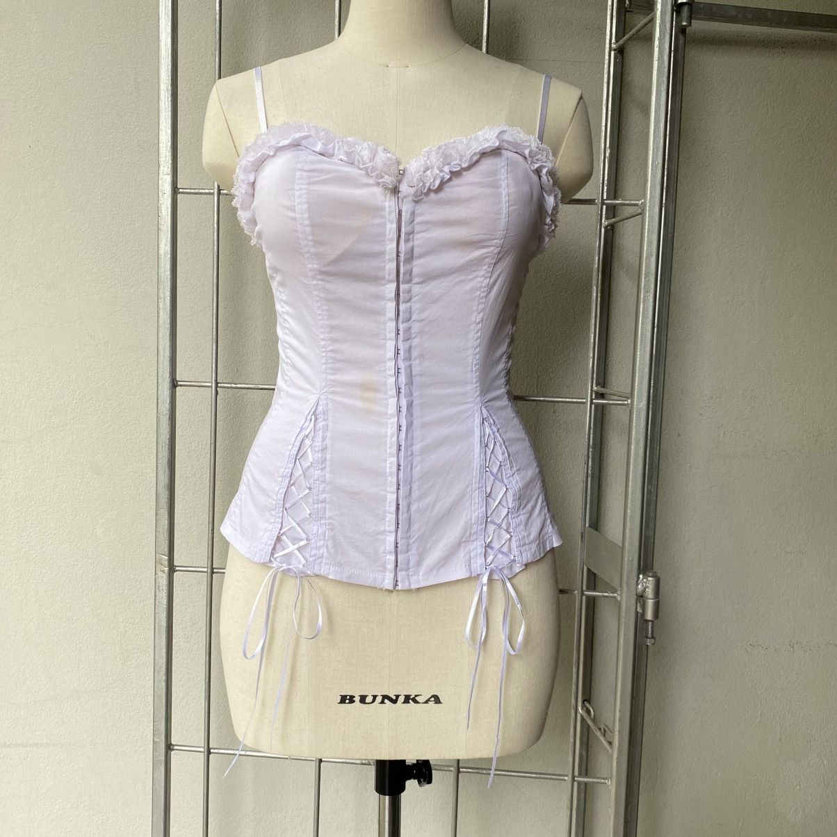 NOA Y2K White Corset Top with Lace Trim and Ribbon Ties