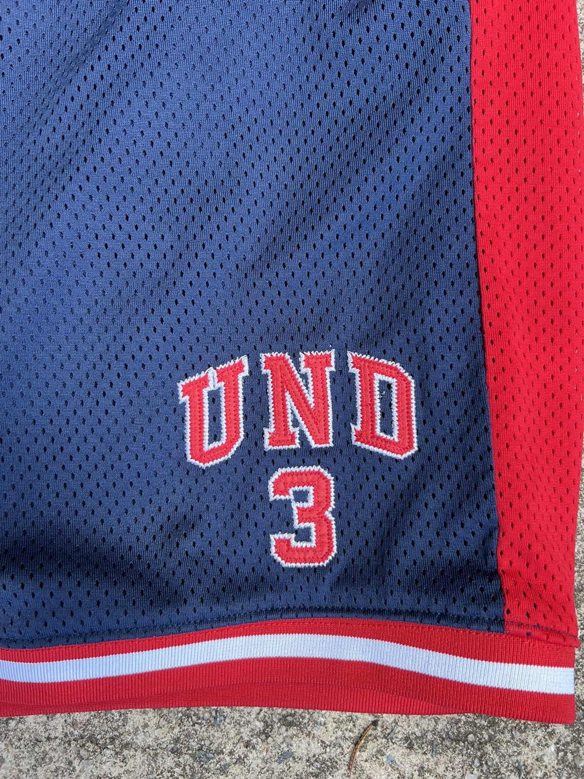 Other Undefeated Mesh Basketball Shorts Navy Red USA Size XL Size US 36 / EU 52 - 4 Thumbnail