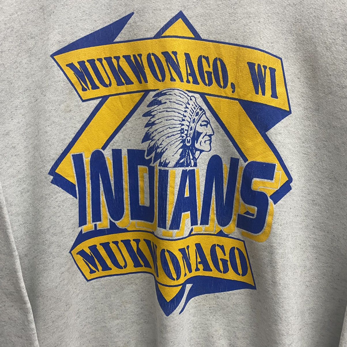 Vintage Vintage 90s Mukwonago Indians Baggy Sweatshirt XL Size US XL / EU 56 / 4 - 8 Thumbnail
