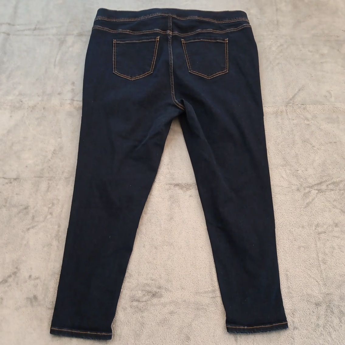 Torrid **Torrid Skinny Jeans Women Size 3 Blue Dark Wash Denim Zip** User: Torrid Skinny Jeans Women Size 3 Blue Dark Wash Denim Zip Size 26" / US 2 / IT 38 - 6 Thumbnail
