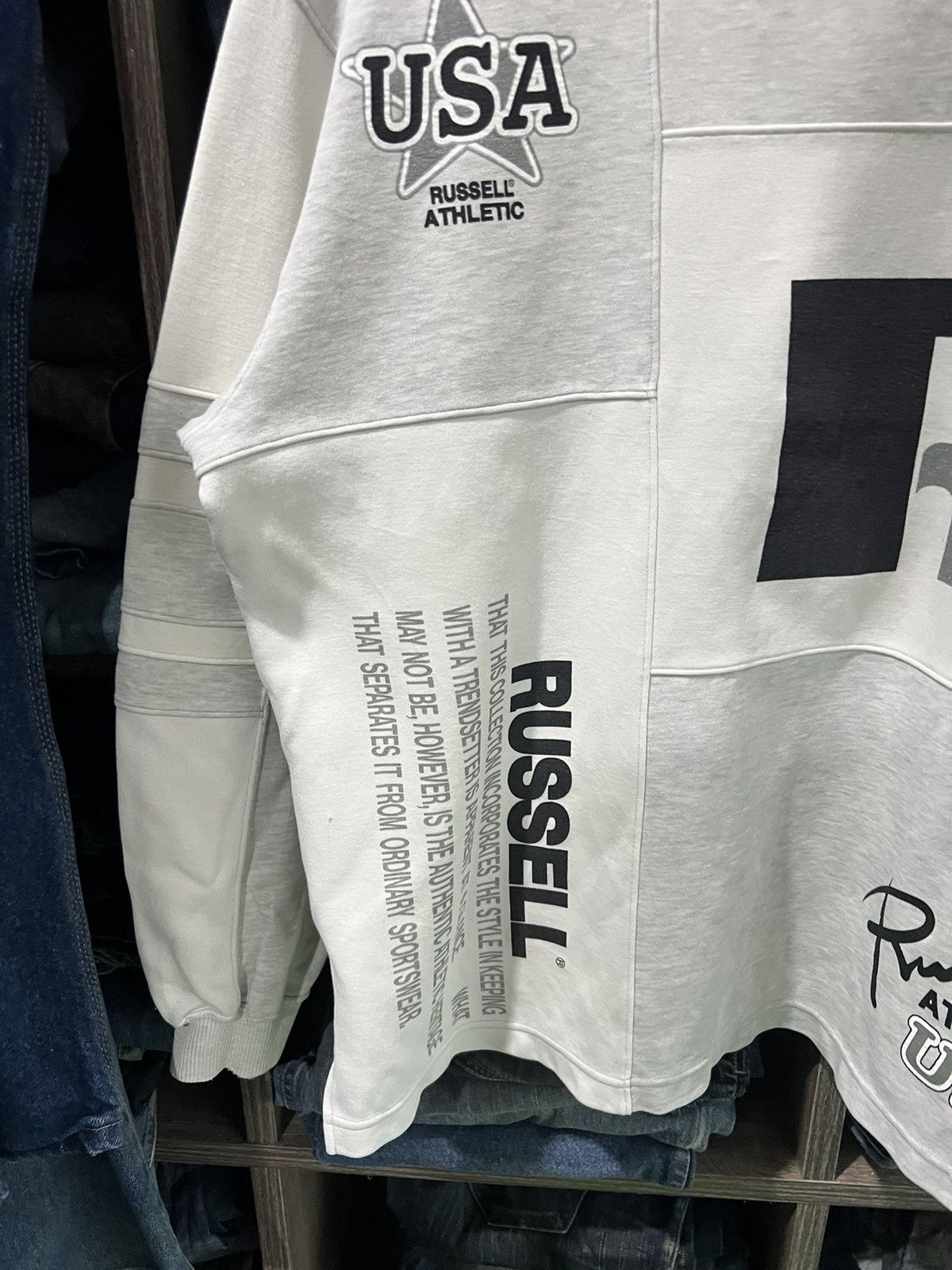 Russell Athletic 🔥Vintage Distressed Russell Athletic Crewneck Sweatshirt Size US M / EU 48-50 / 2 - 6 Thumbnail