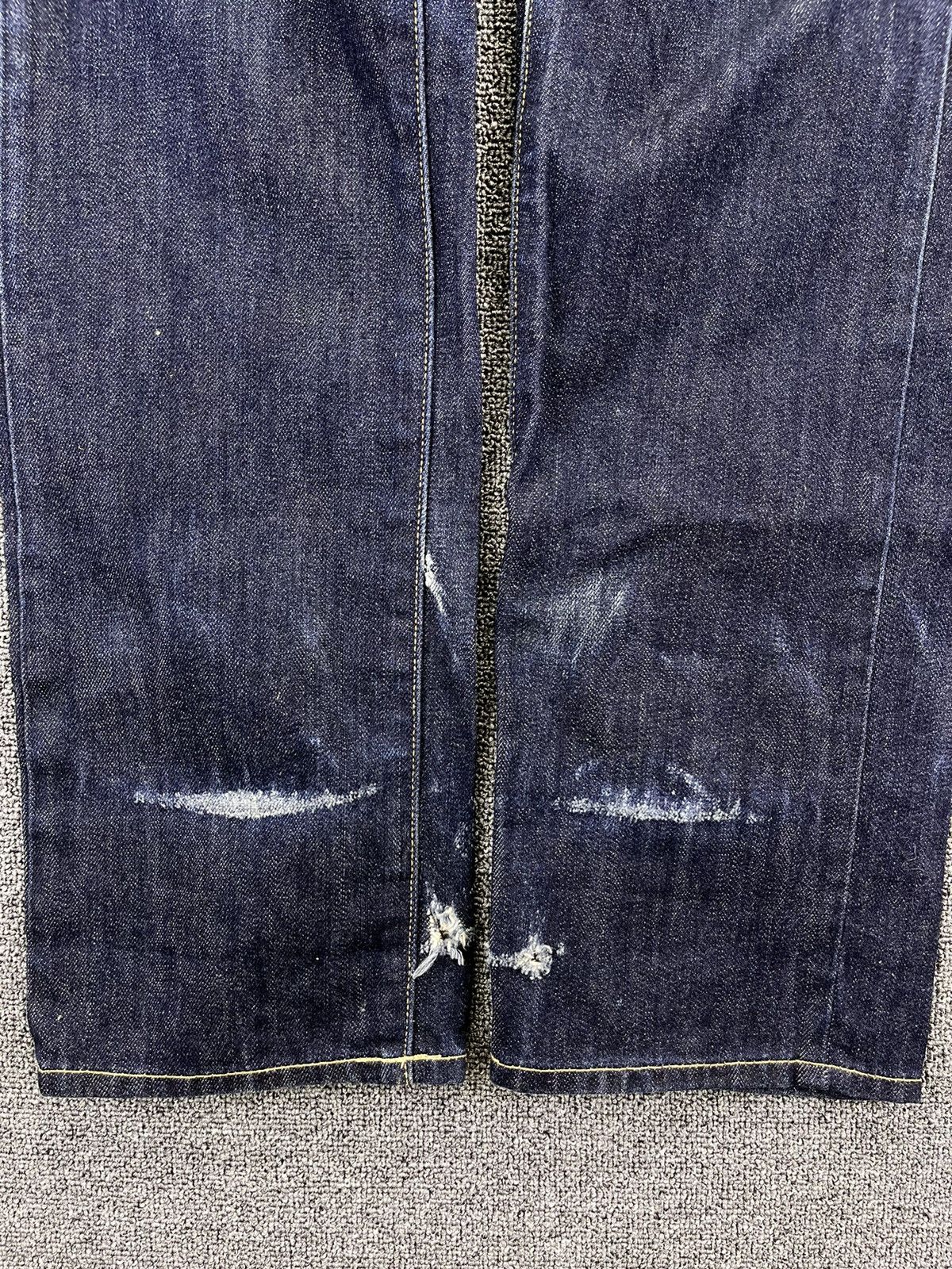 Uniqlo × Vintage Vintage Uniqlo Regular Fit Jeans Trashed Punk Denim Pants Size US 30 / EU 46 - 12 Thumbnail
