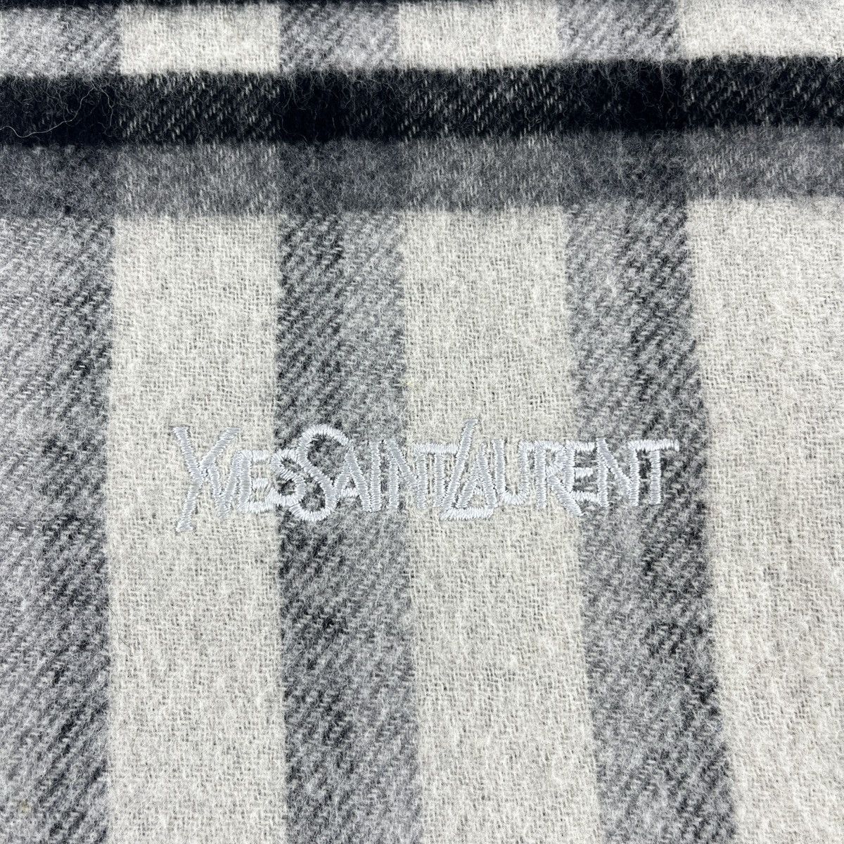 Yves Saint Laurent Vintage Yves Saint Laurent Scarf / Muffler / Neckwear T1423 Size ONE SIZE - 4 Thumbnail