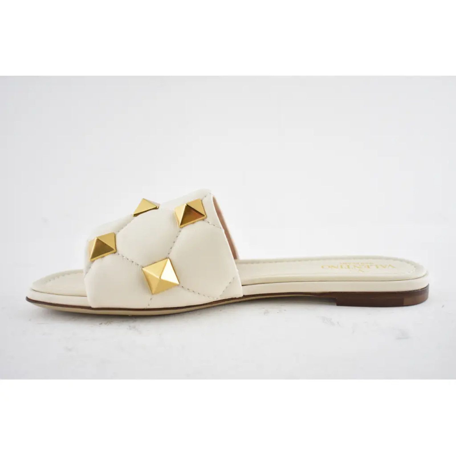 Valentino Valentino Rockstud Roman Stud Ivory Gold Leather Quilted Size US 5.5 / IT 35.5 - 9 Thumbnail