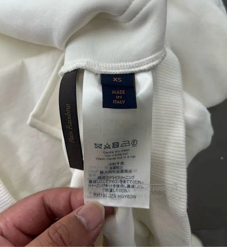 Louis Vuitton Louis Vuitton White Velvet Monogram Sweatshirt. Size US XS / EU 42 / 0 - 4 Thumbnail