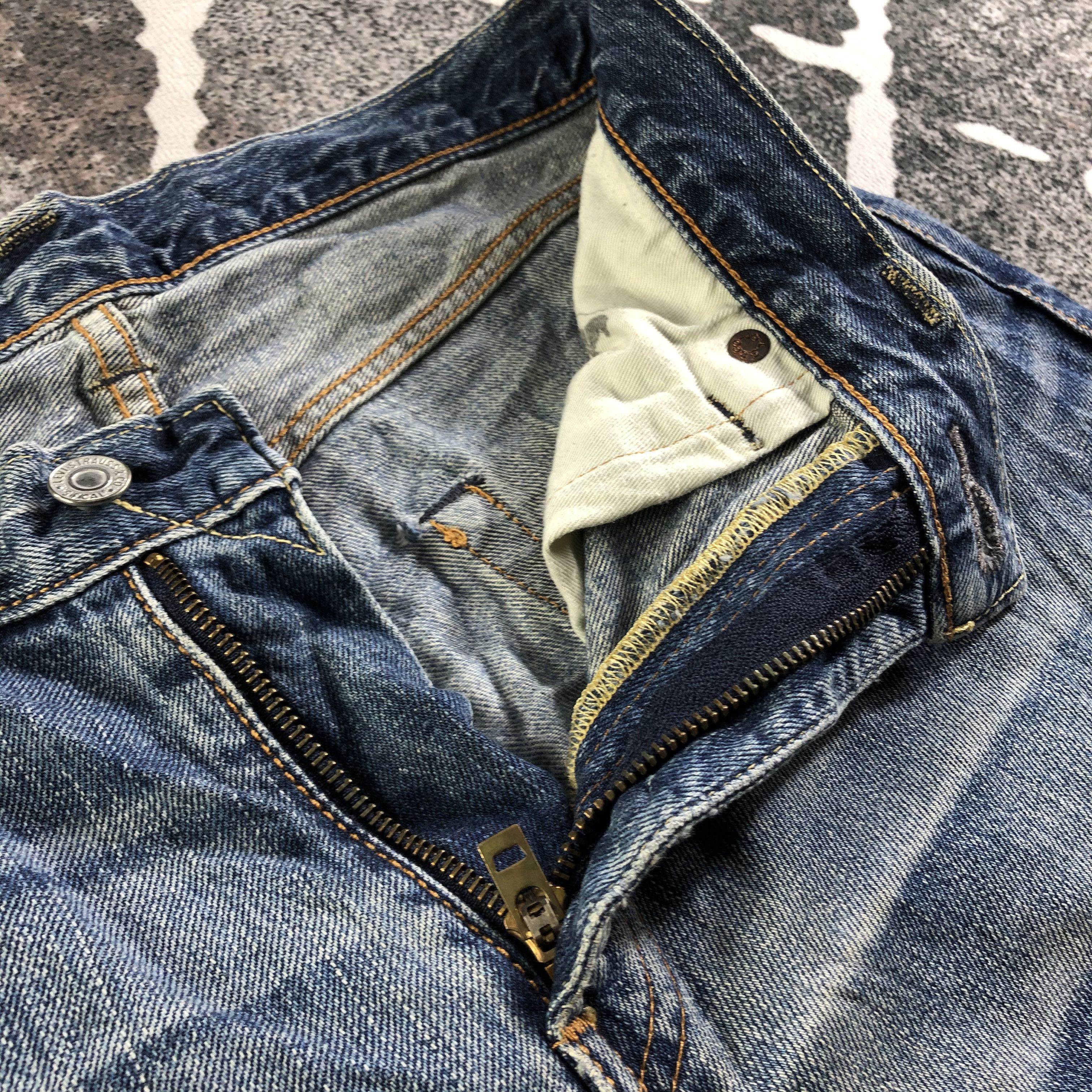 Levi's Vintage Levis 502 Jeans Blue Wash Denim KJ3136 Size US 31 - 7 Thumbnail